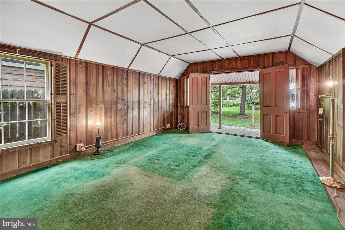 WASHINGTON GROVE - Residential