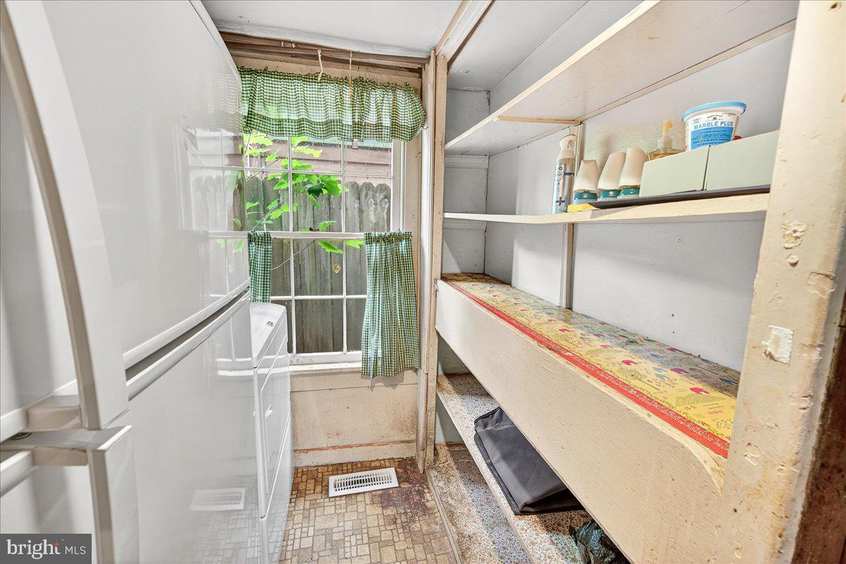 WASHINGTON GROVE - Residential