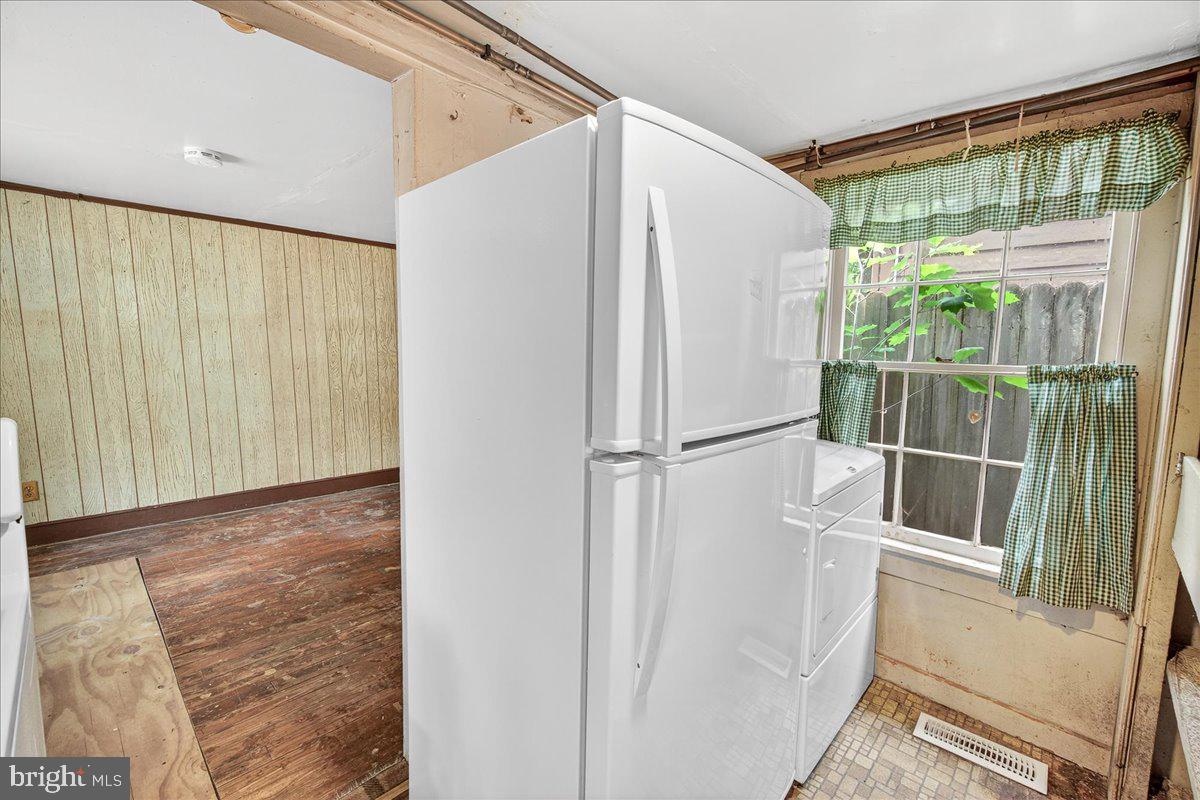 WASHINGTON GROVE - Residential