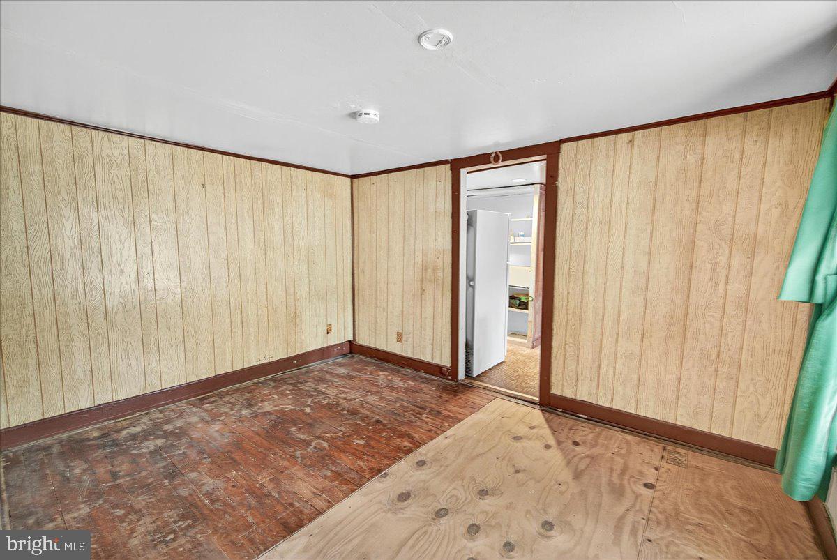 WASHINGTON GROVE - Residential