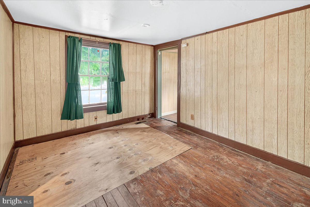 WASHINGTON GROVE - Residential