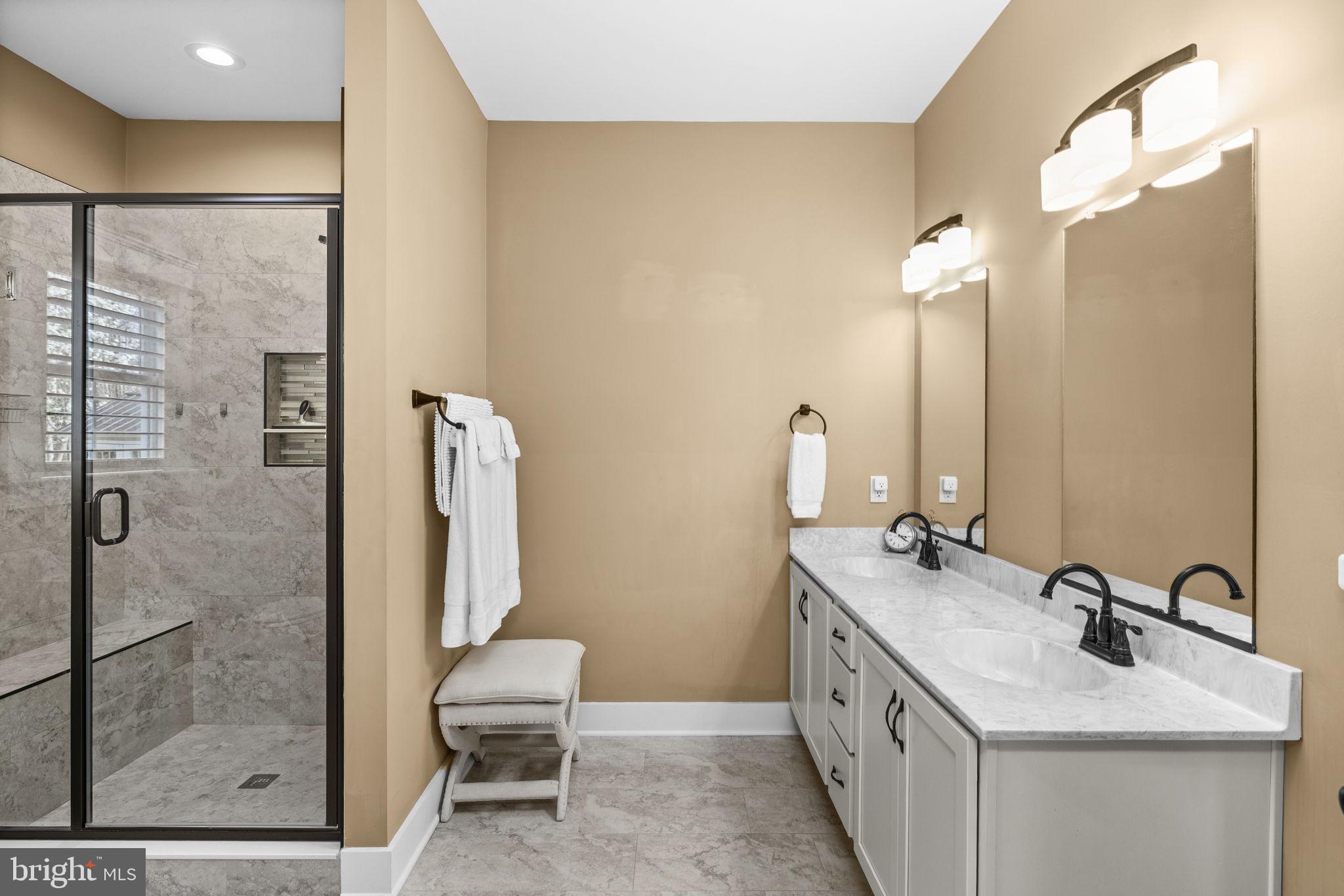 BEAR CASTLE - Residential