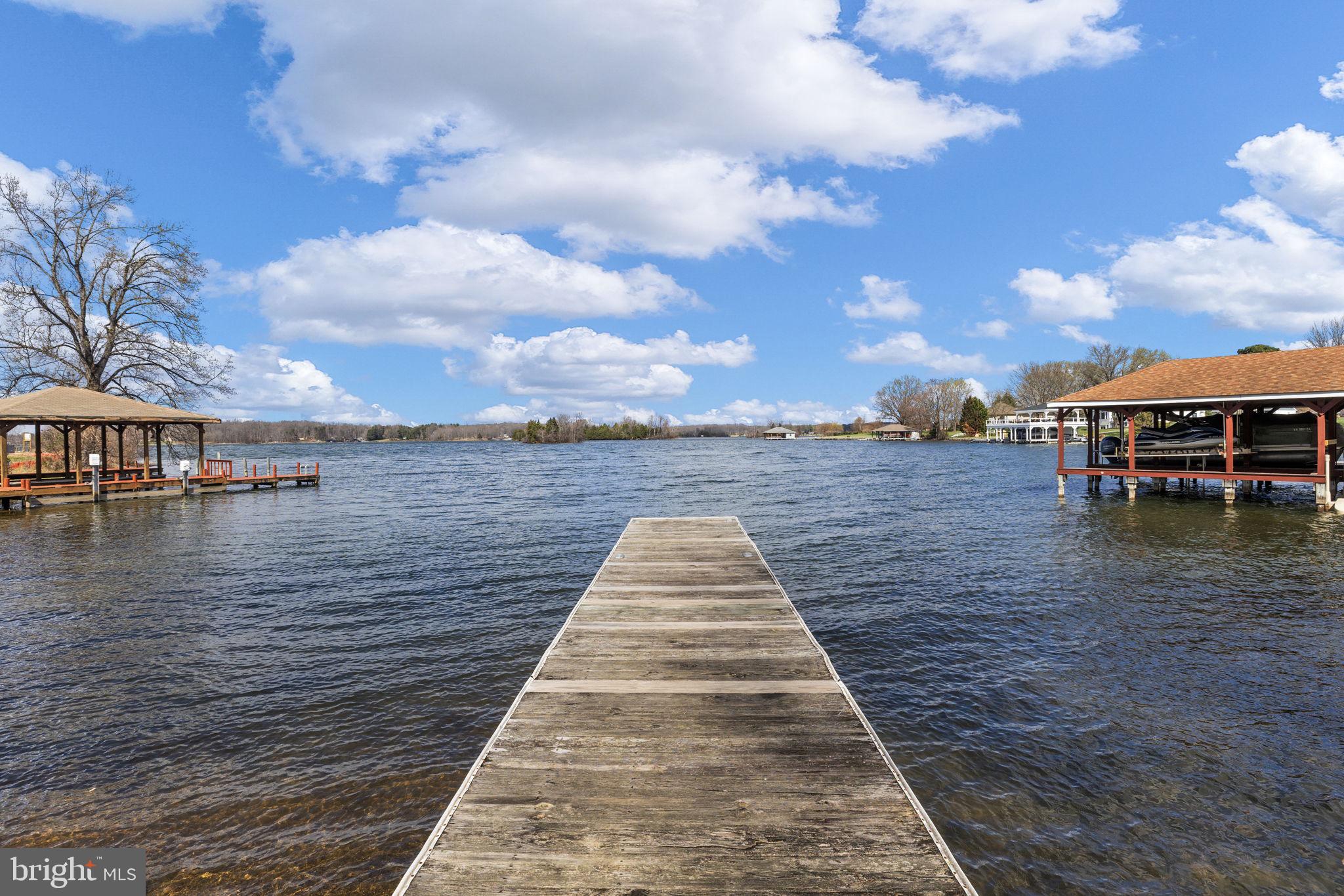 BEAR CASTLE - Residential