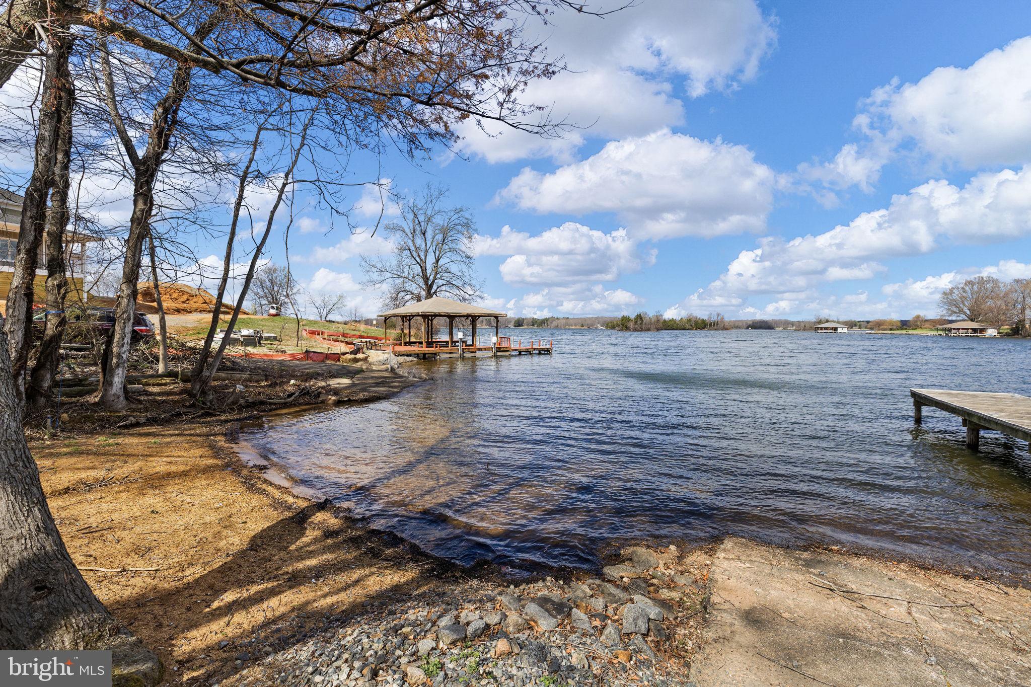 BEAR CASTLE - Residential