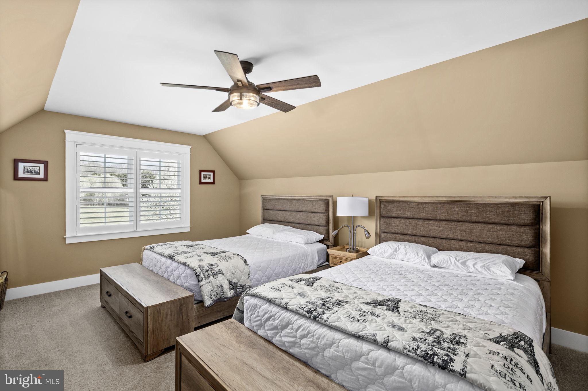 BEAR CASTLE - Residential