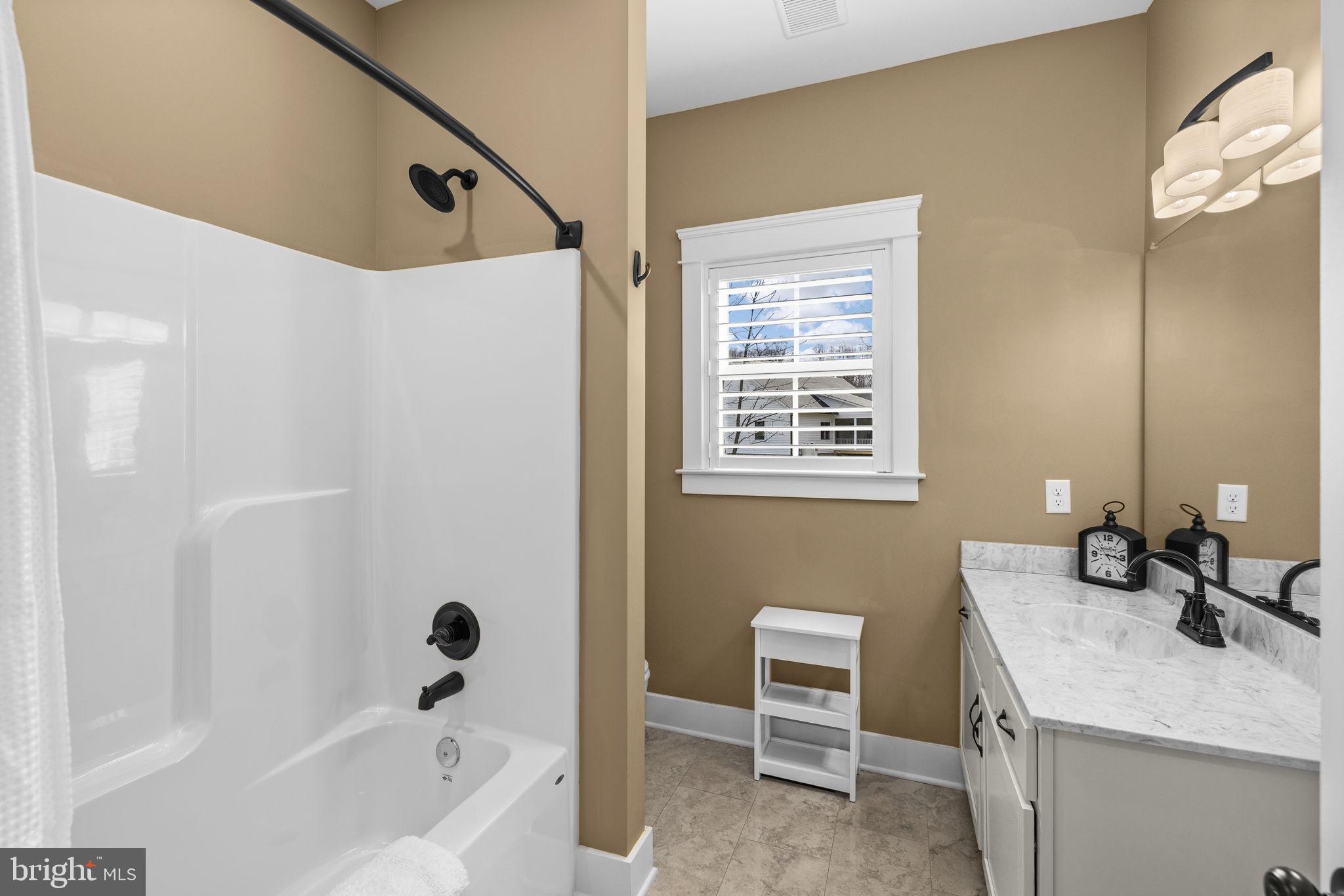 BEAR CASTLE - Residential