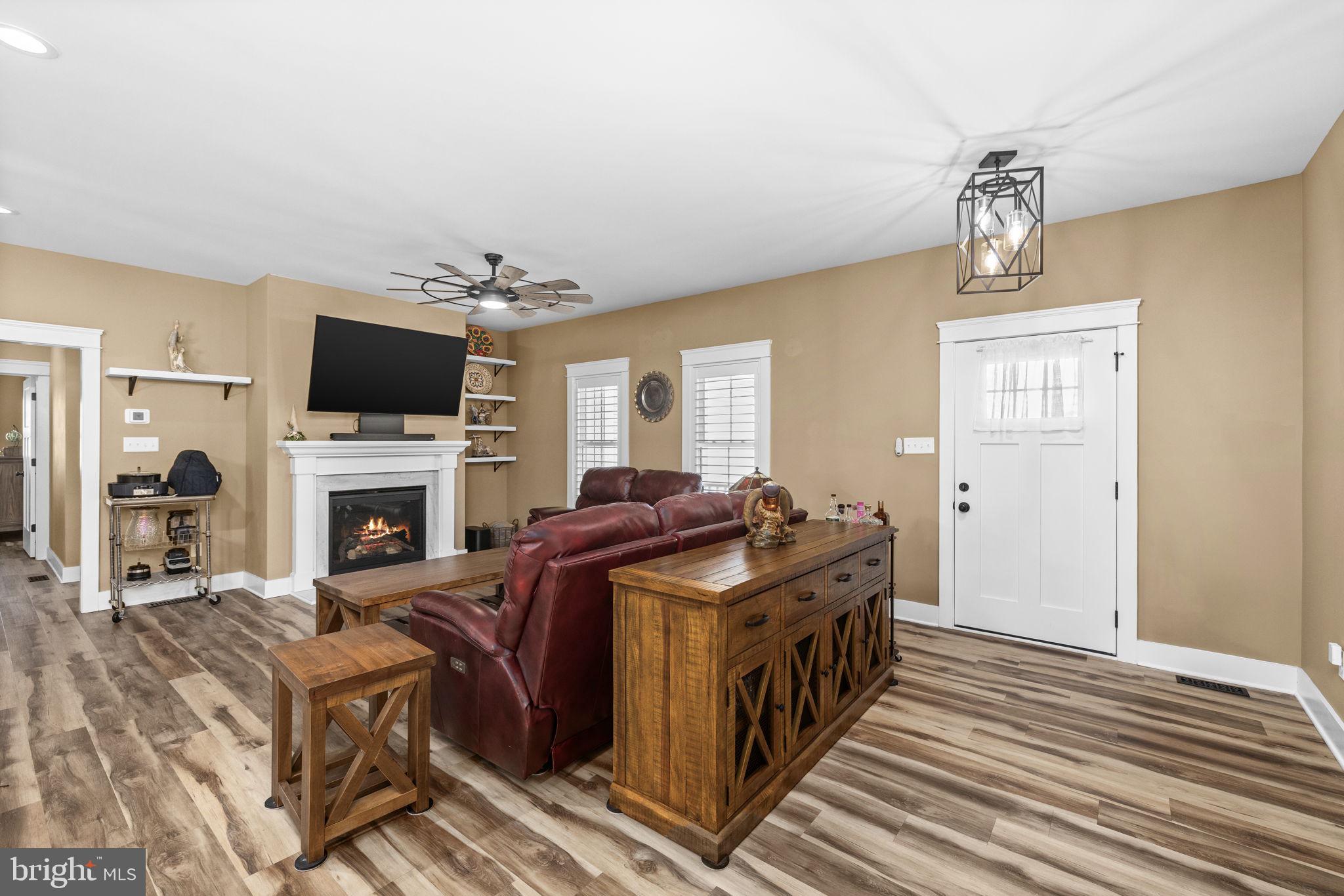 BEAR CASTLE - Residential