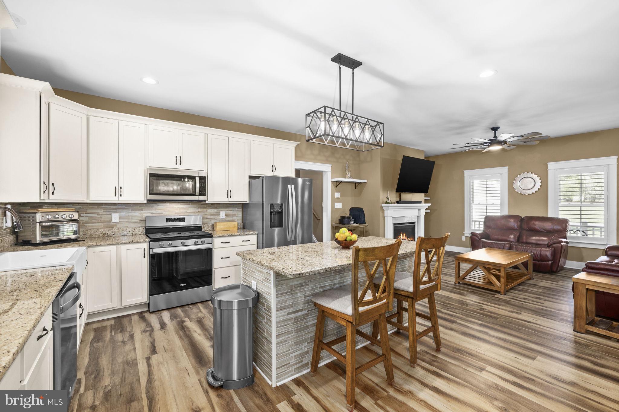 BEAR CASTLE - Residential