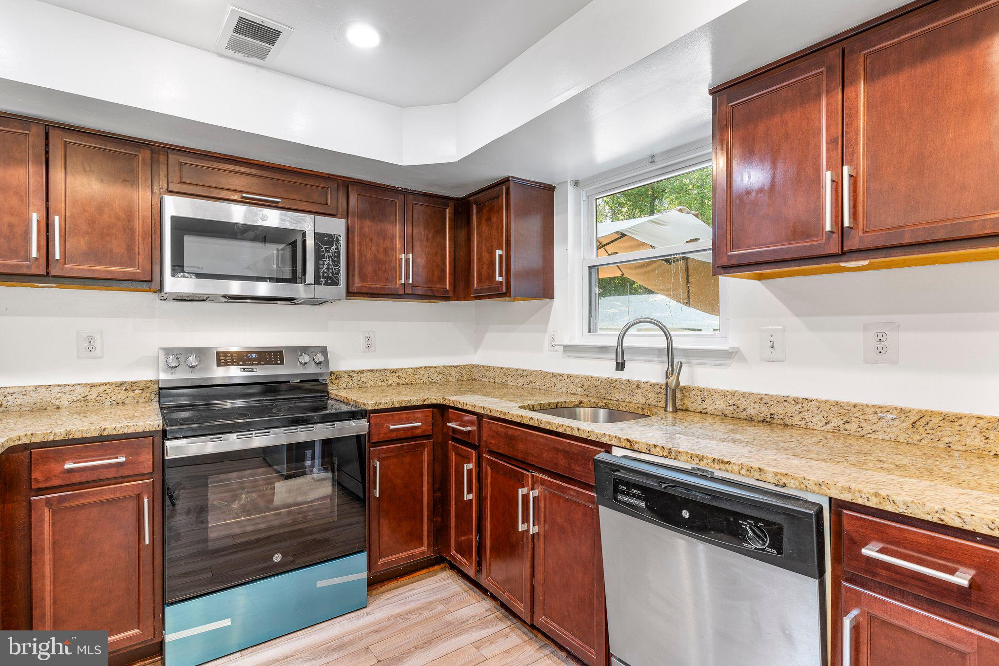 ST CHARLES WAKEFIELD - Residential