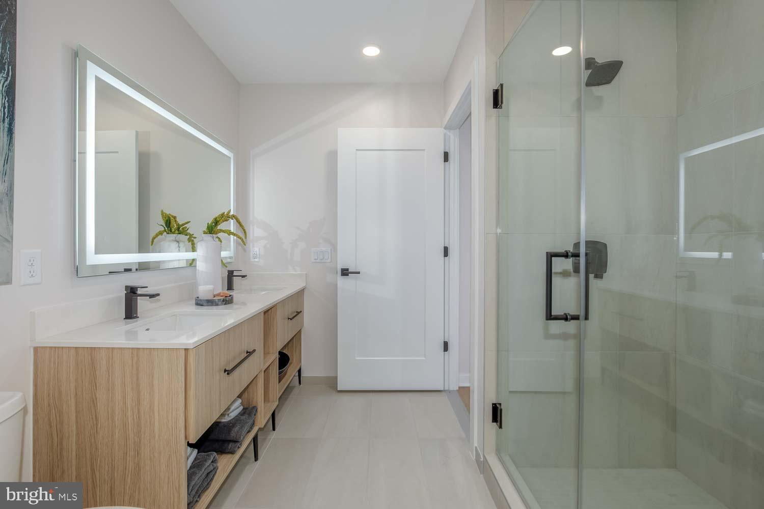 FALLS CHURCH CITY - Residential