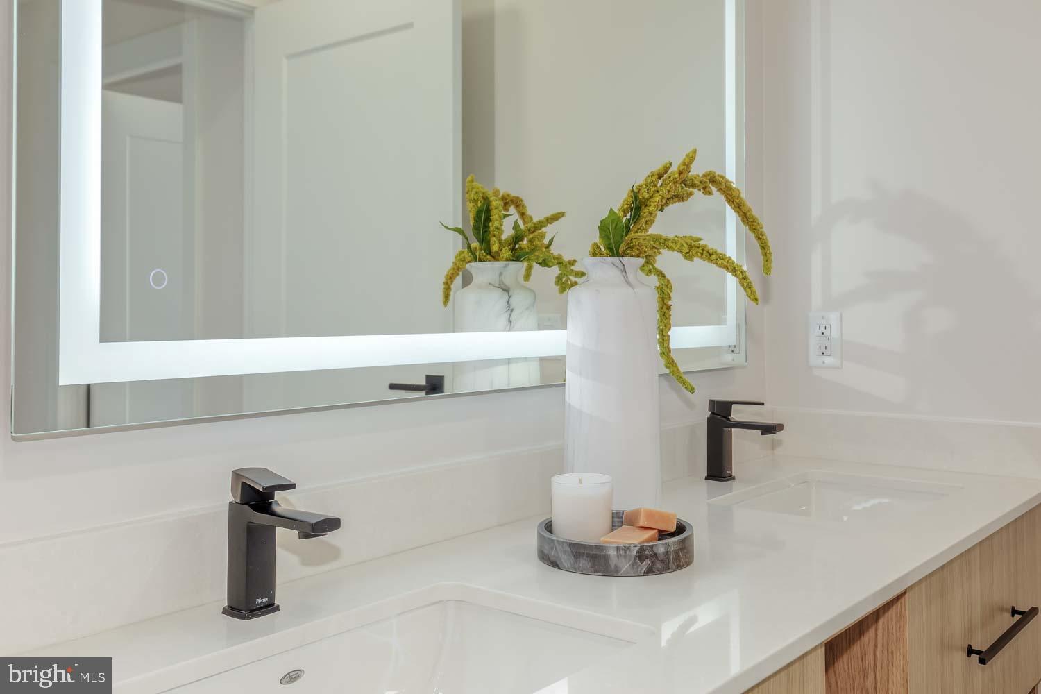 FALLS CHURCH CITY - Residential