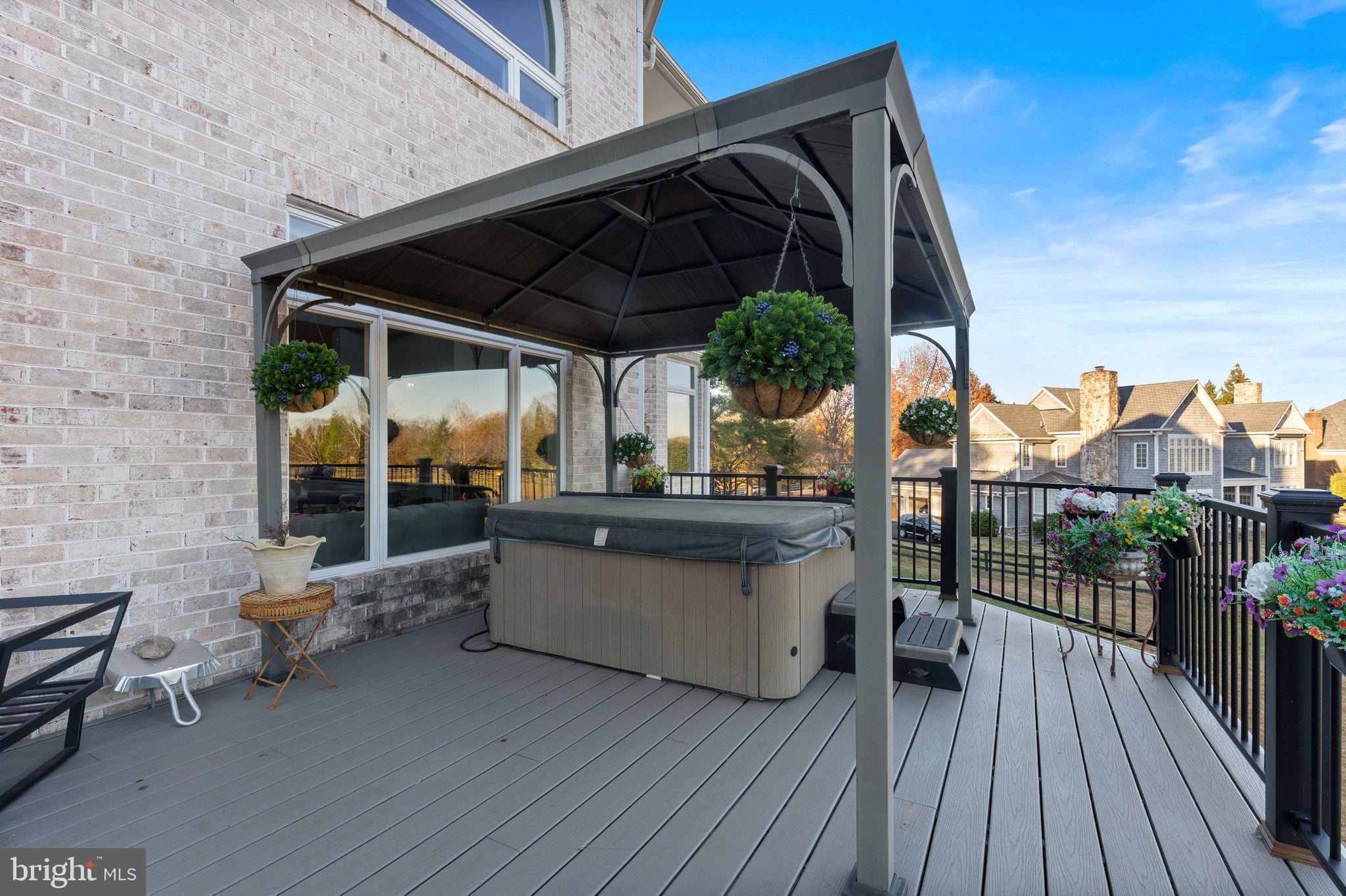 DEERFIELD FARM - Residential