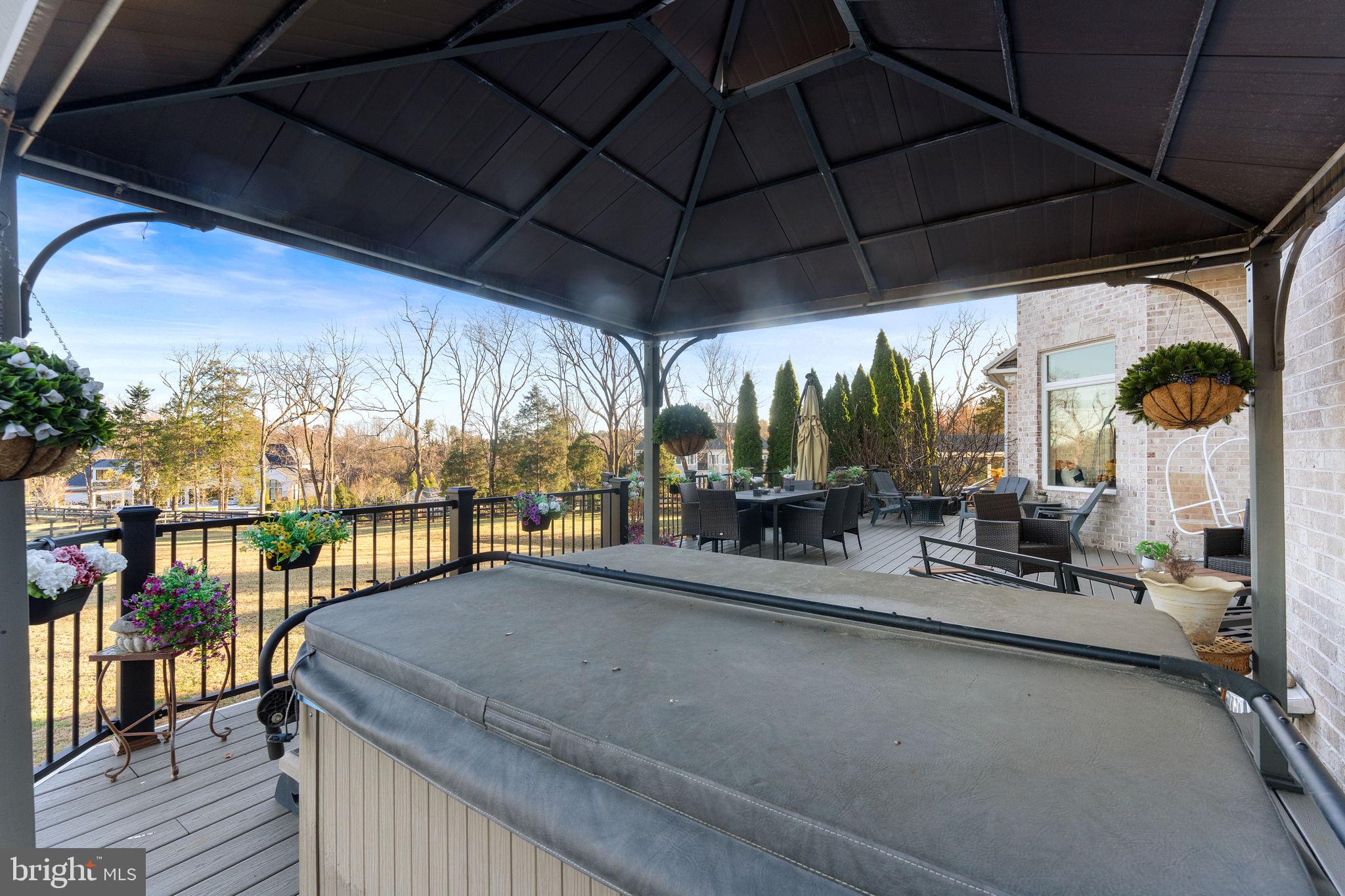 DEERFIELD FARM - Residential