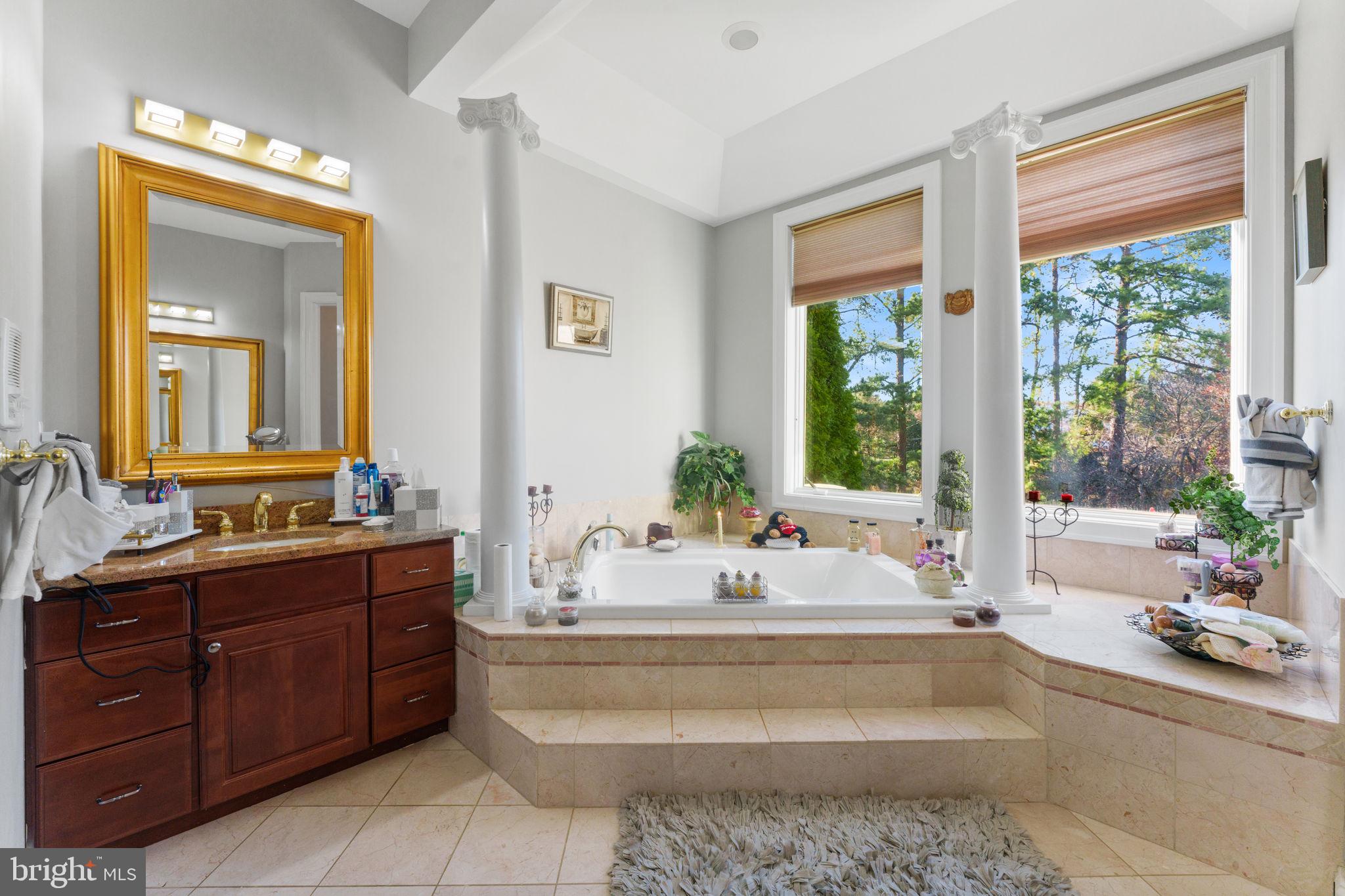 DEERFIELD FARM - Residential