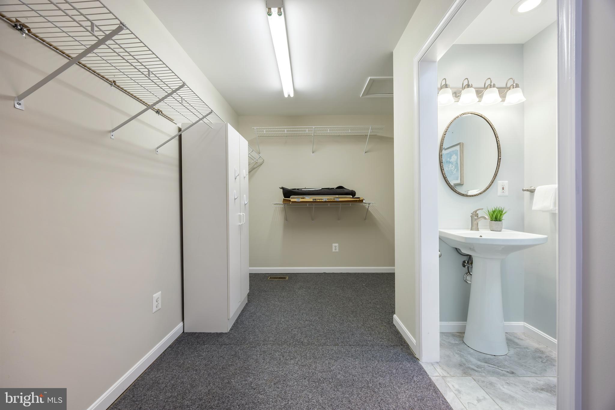 CARROLLWOOD - Residential