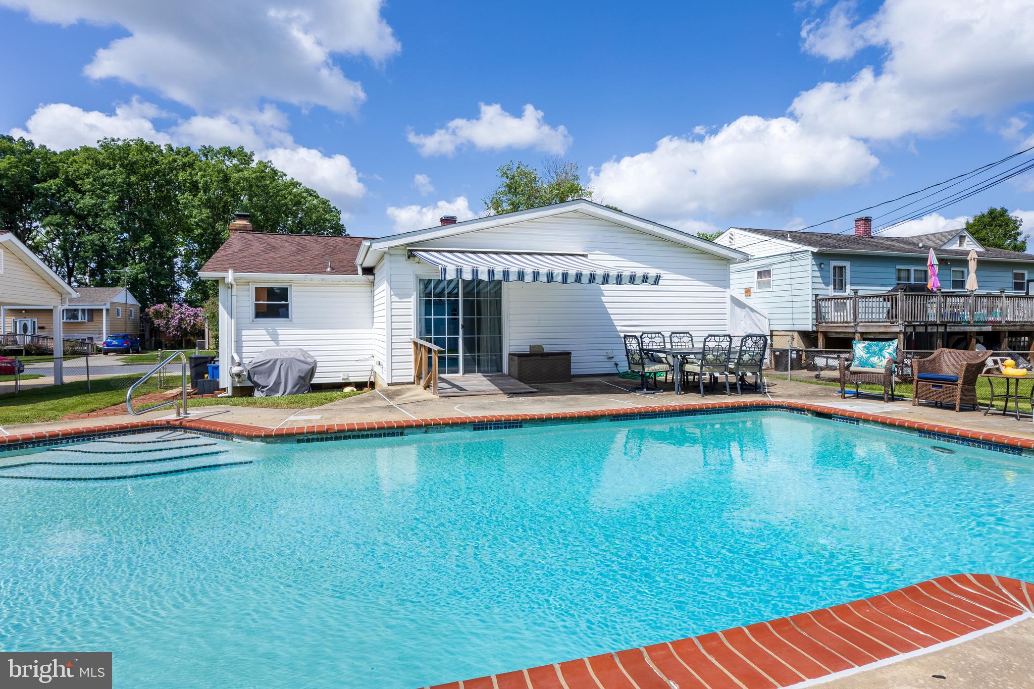 CARROLLWOOD - Residential