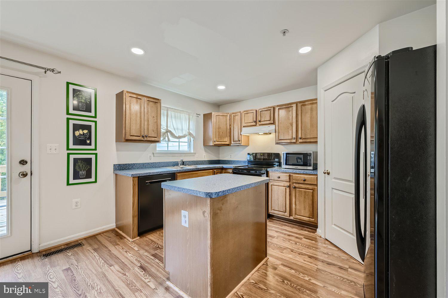 REISTERSTOWN VILLAGE - Residential