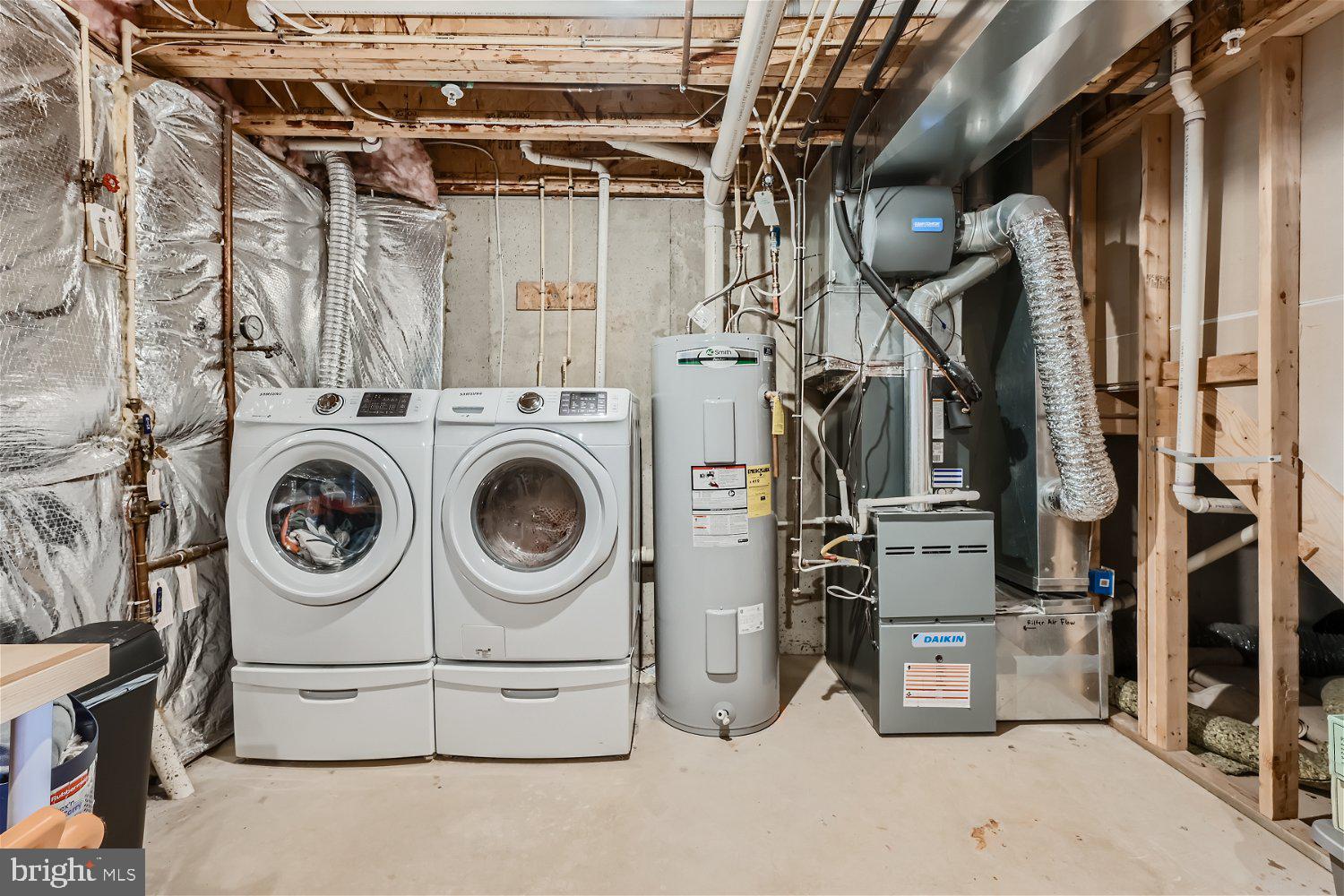 REISTERSTOWN VILLAGE - Residential