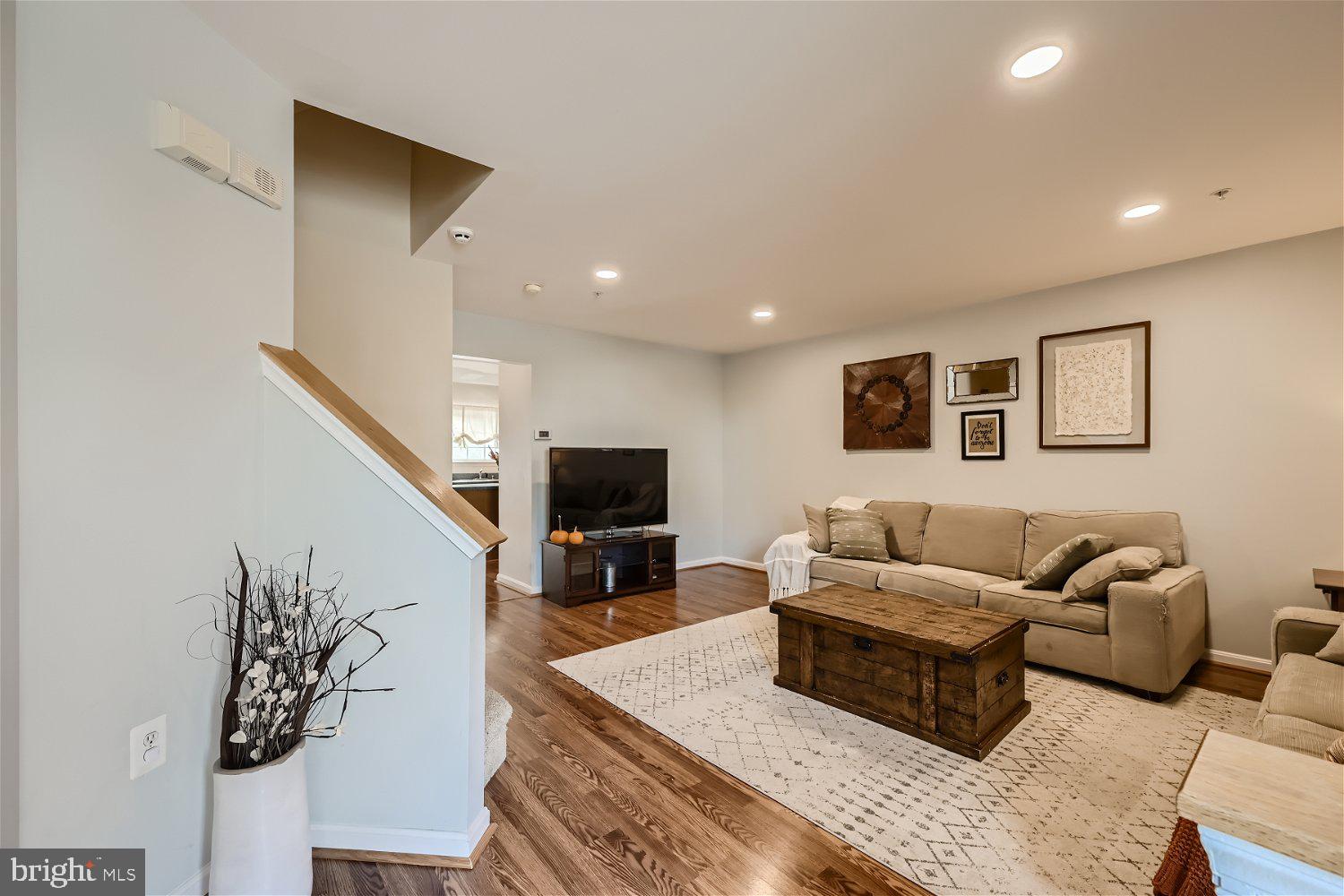 REISTERSTOWN VILLAGE - Residential