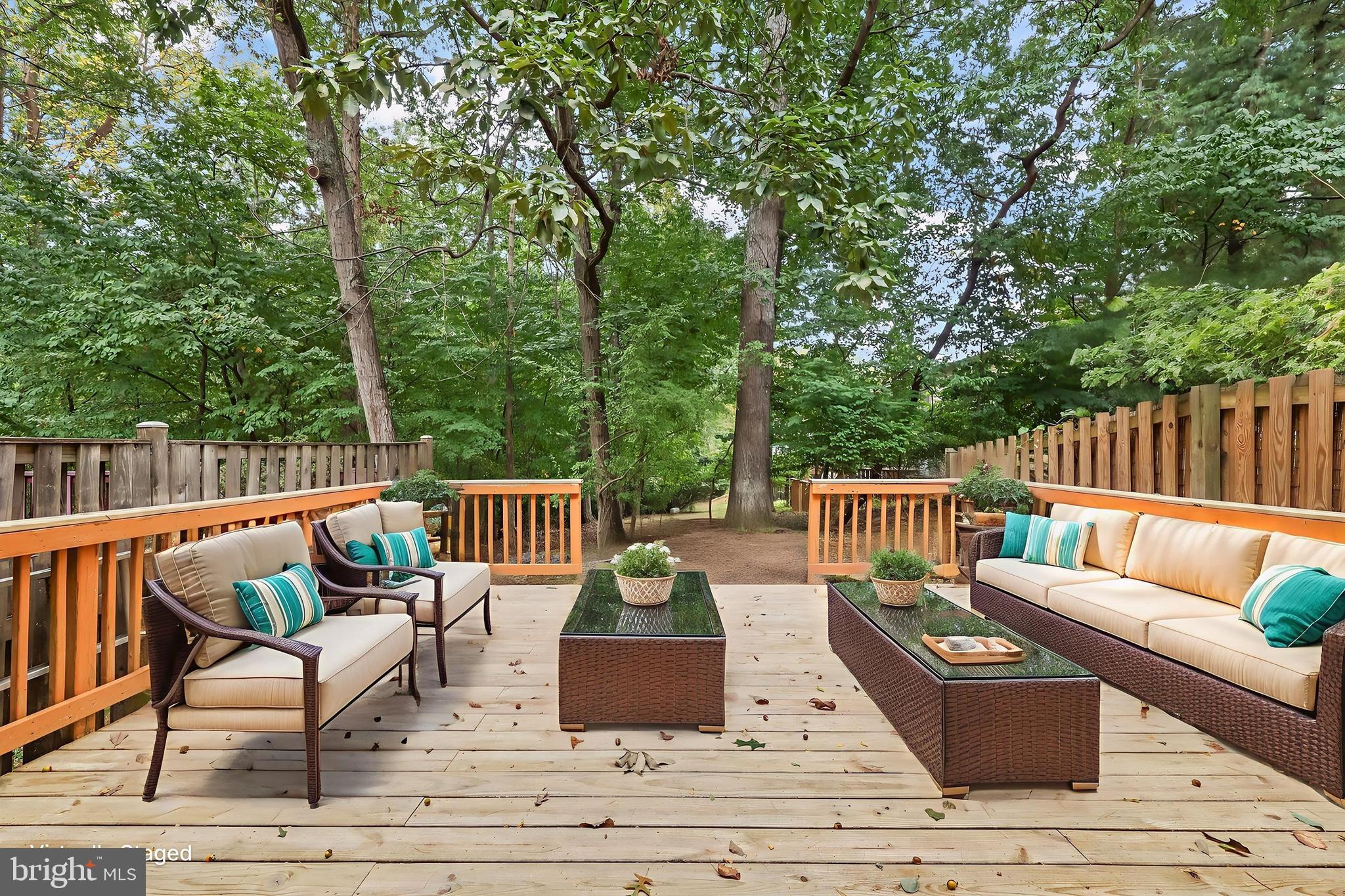 DEEPWOOD - Residential