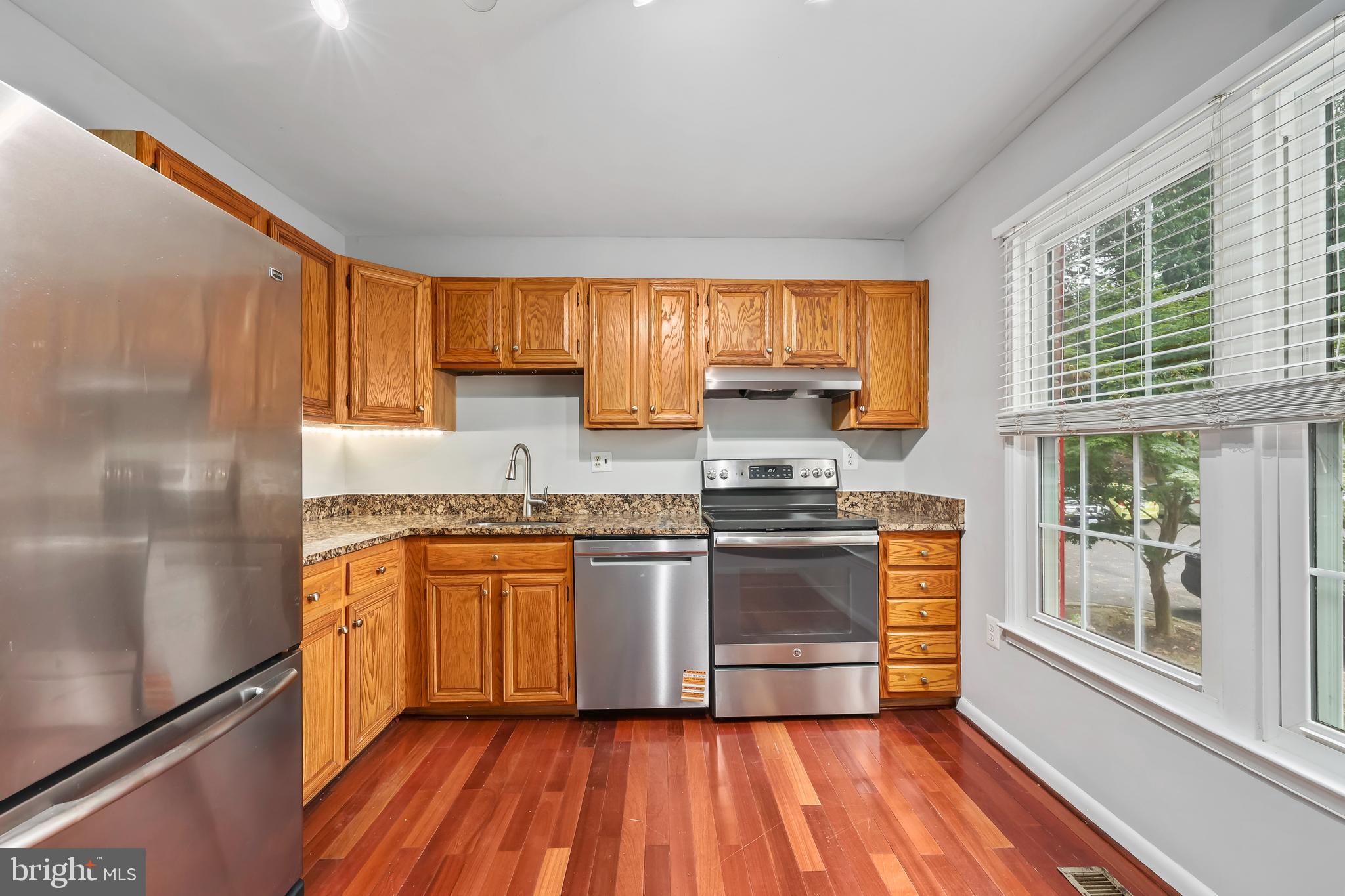 2300 HORSEFERRY COURT