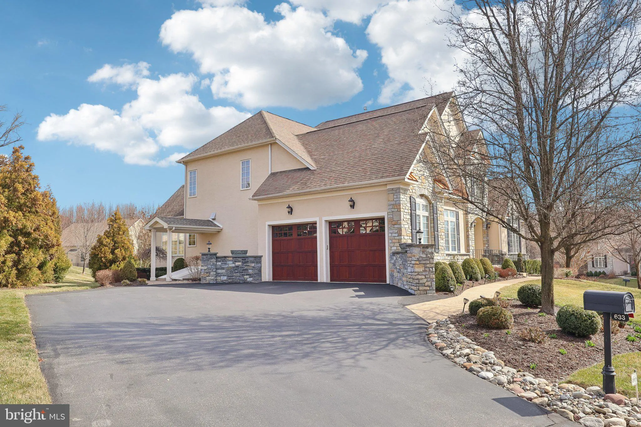 Huntingdon Valley, Pennsylvania 19006, United States, 3 Bedrooms Bedrooms, ,4 BathroomsBathrooms,Residential,Active,89257