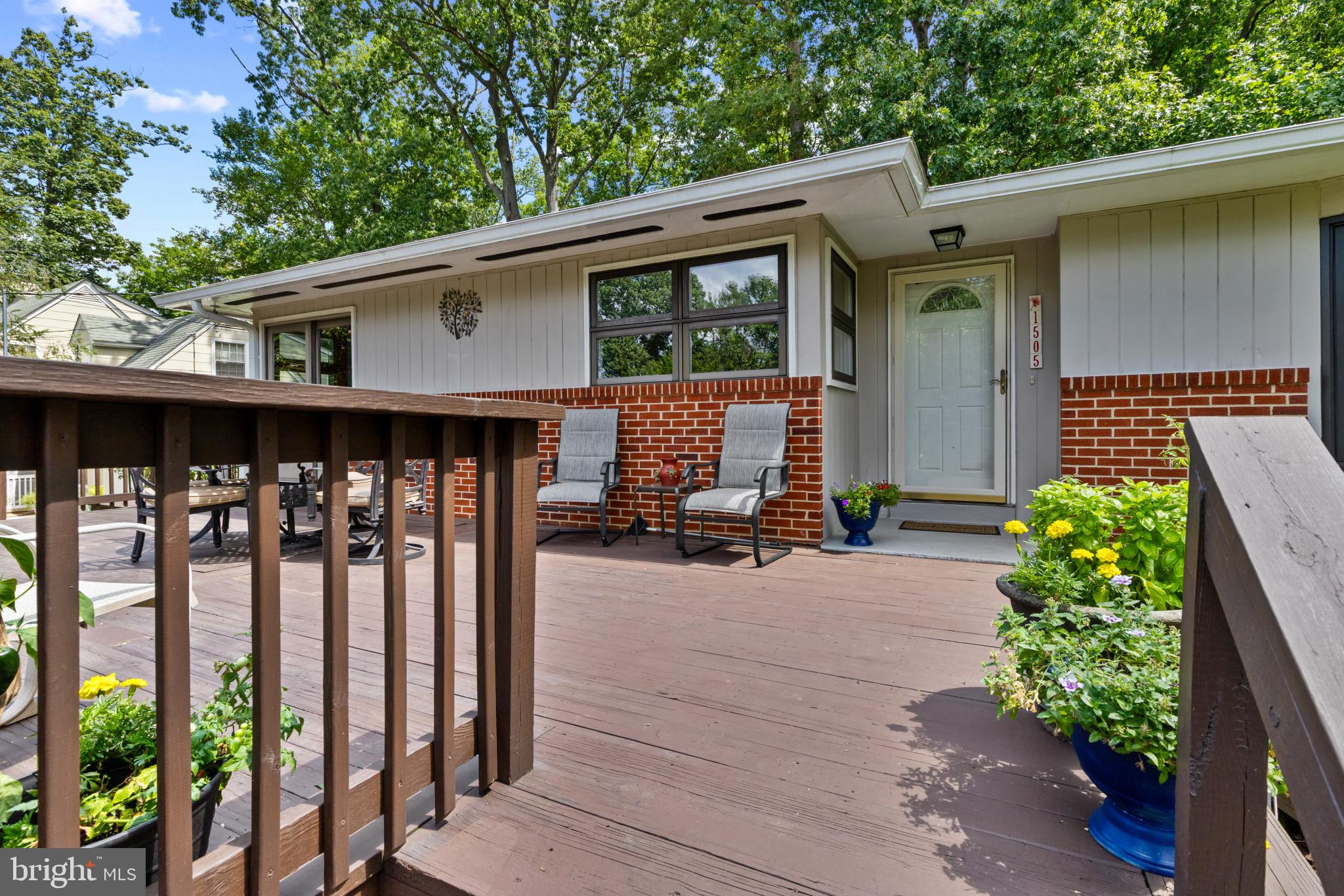 1505 RIVERDALE DRIVE