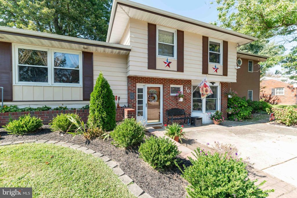 Photo of 10 Delaware Drive, SALEM, NJ 08079 (MLS # NJSA2016596)