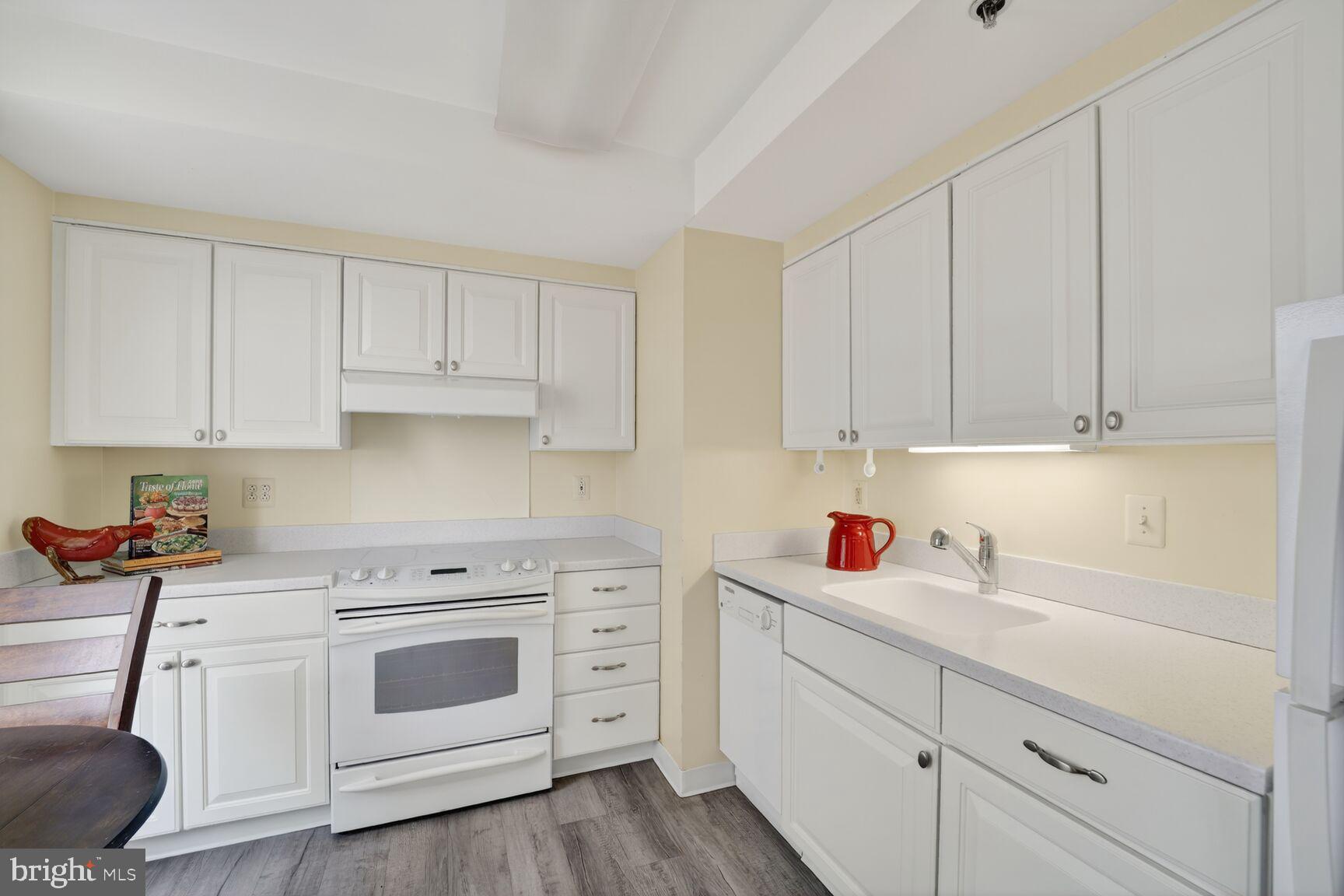 THE JEFFERSON - SUNRISE SENIOR LIVING - Residential