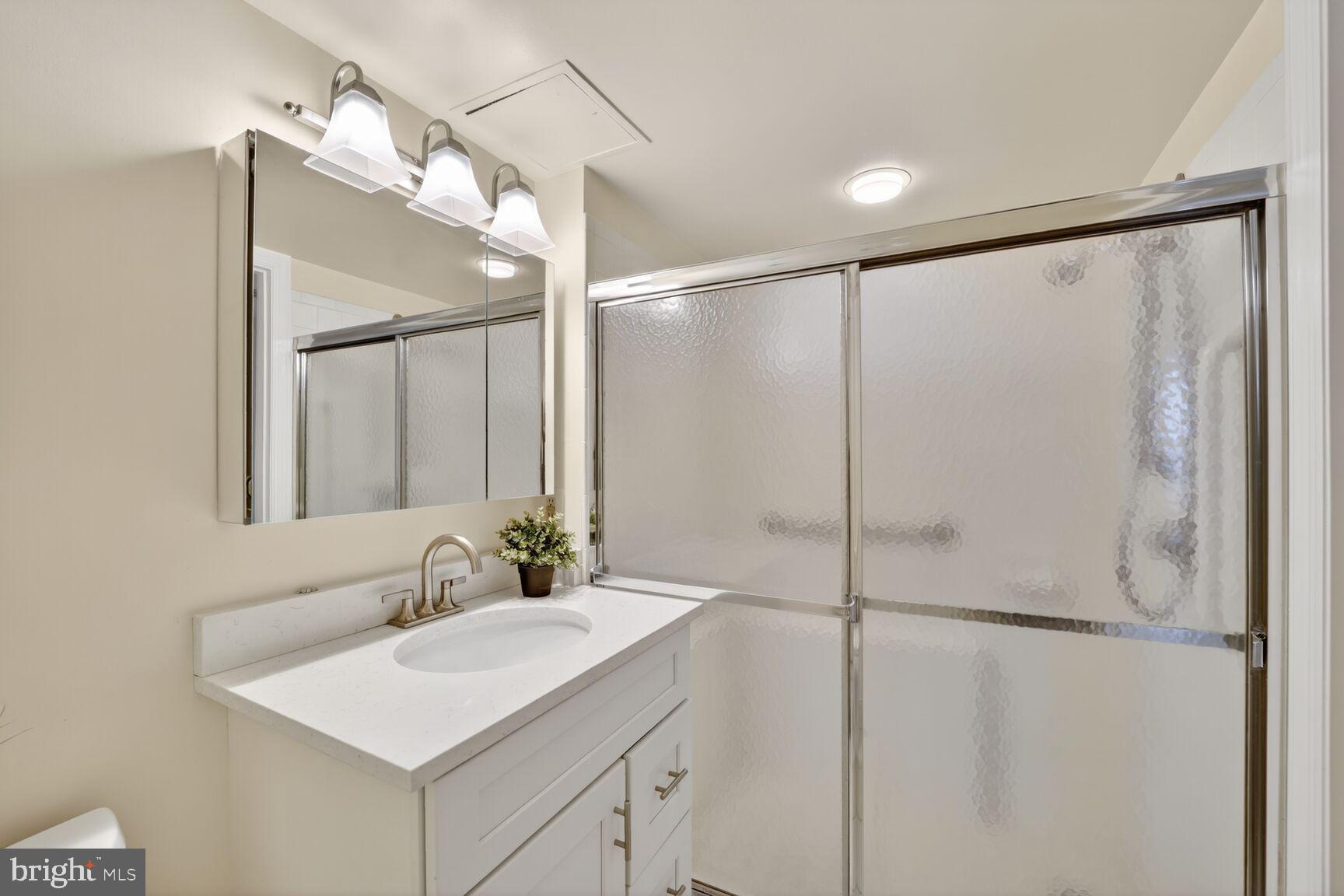 THE JEFFERSON - SUNRISE SENIOR LIVING - Residential