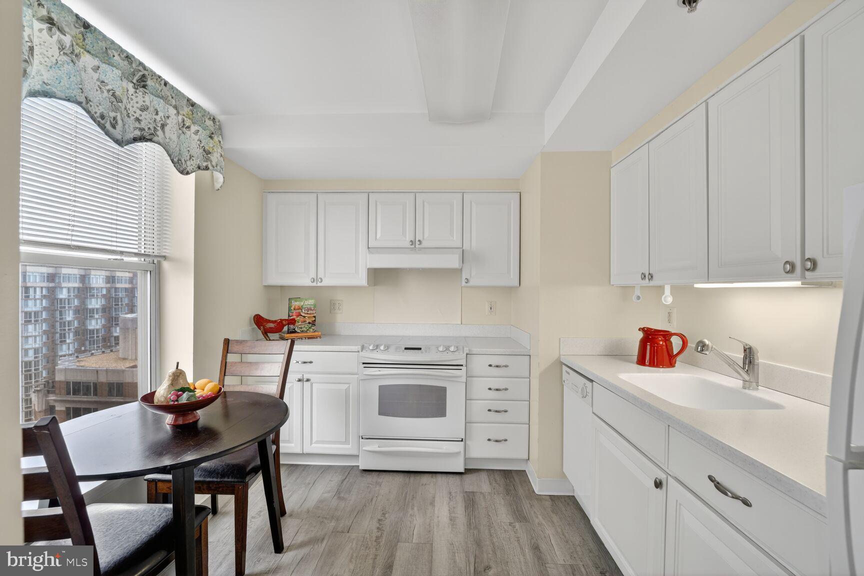 THE JEFFERSON - SUNRISE SENIOR LIVING - Residential