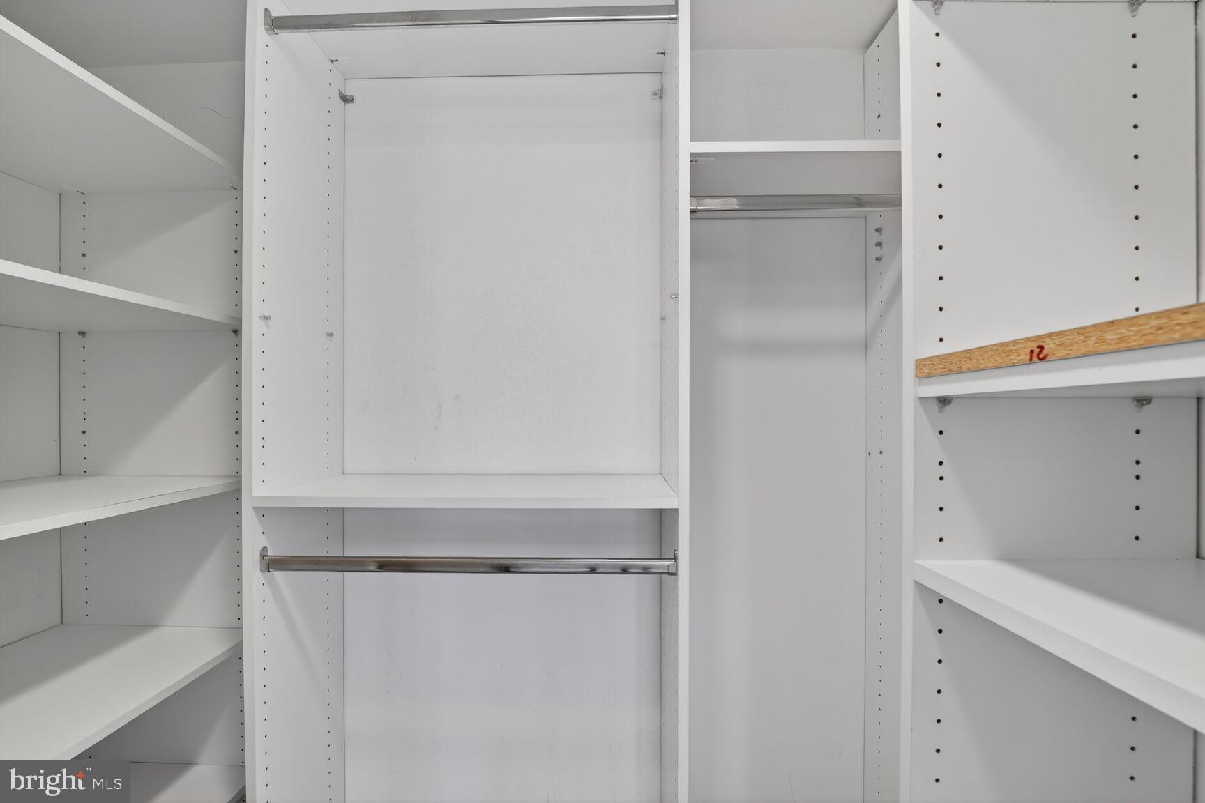 THE JEFFERSON - SUNRISE SENIOR LIVING - Residential