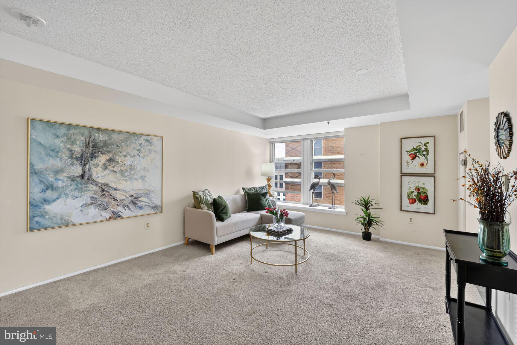 THE JEFFERSON - SUNRISE SENIOR LIVING - Residential