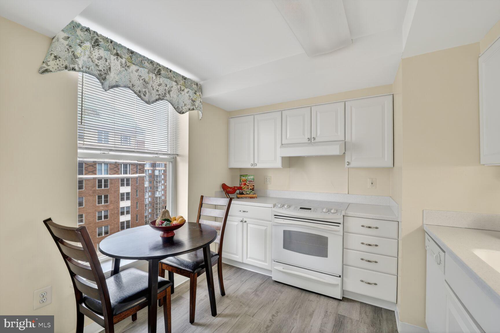 THE JEFFERSON - SUNRISE SENIOR LIVING - Residential