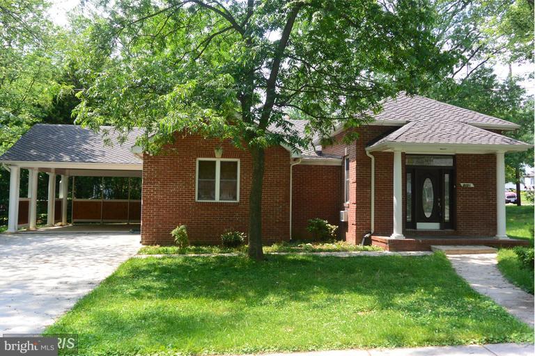 PIMMIT HILLS - Residential Lease