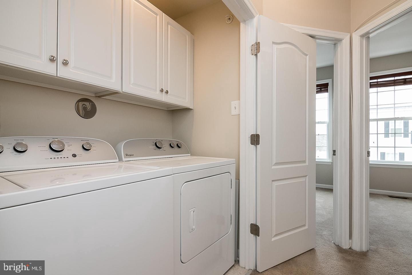 MARKET SQUARE - Residential Lease