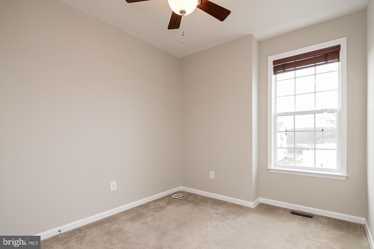 MARKET SQUARE - Residential Lease