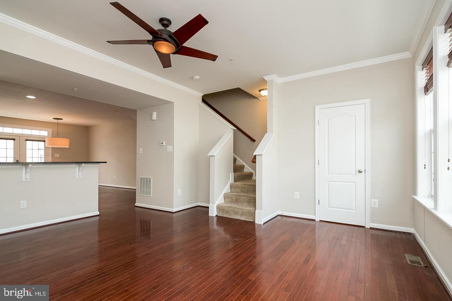 MARKET SQUARE - Residential Lease