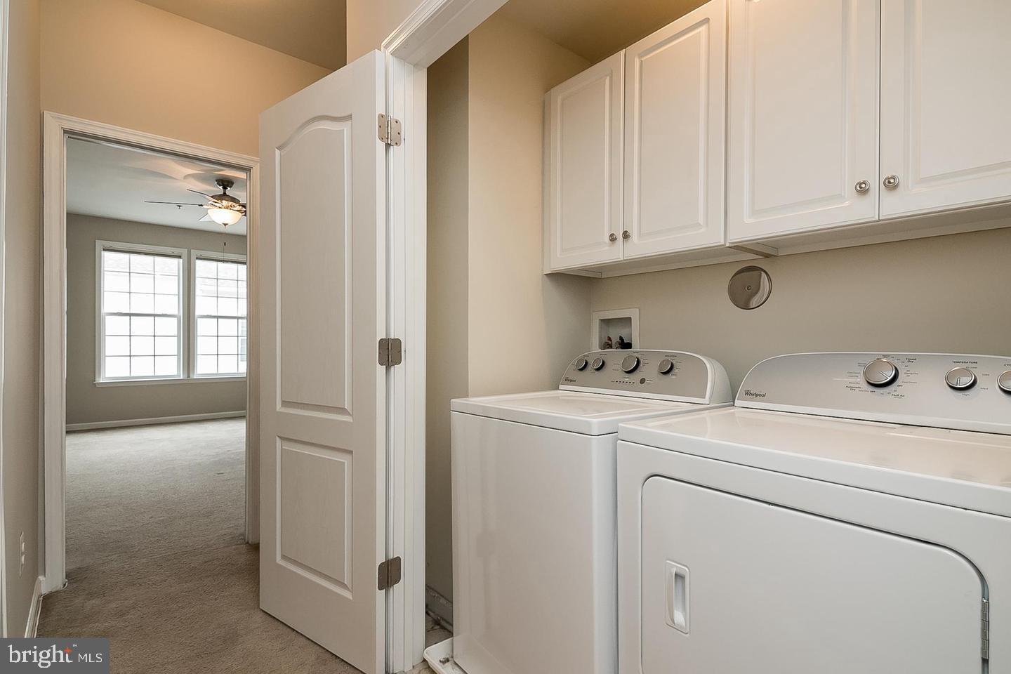 MARKET SQUARE - Residential Lease