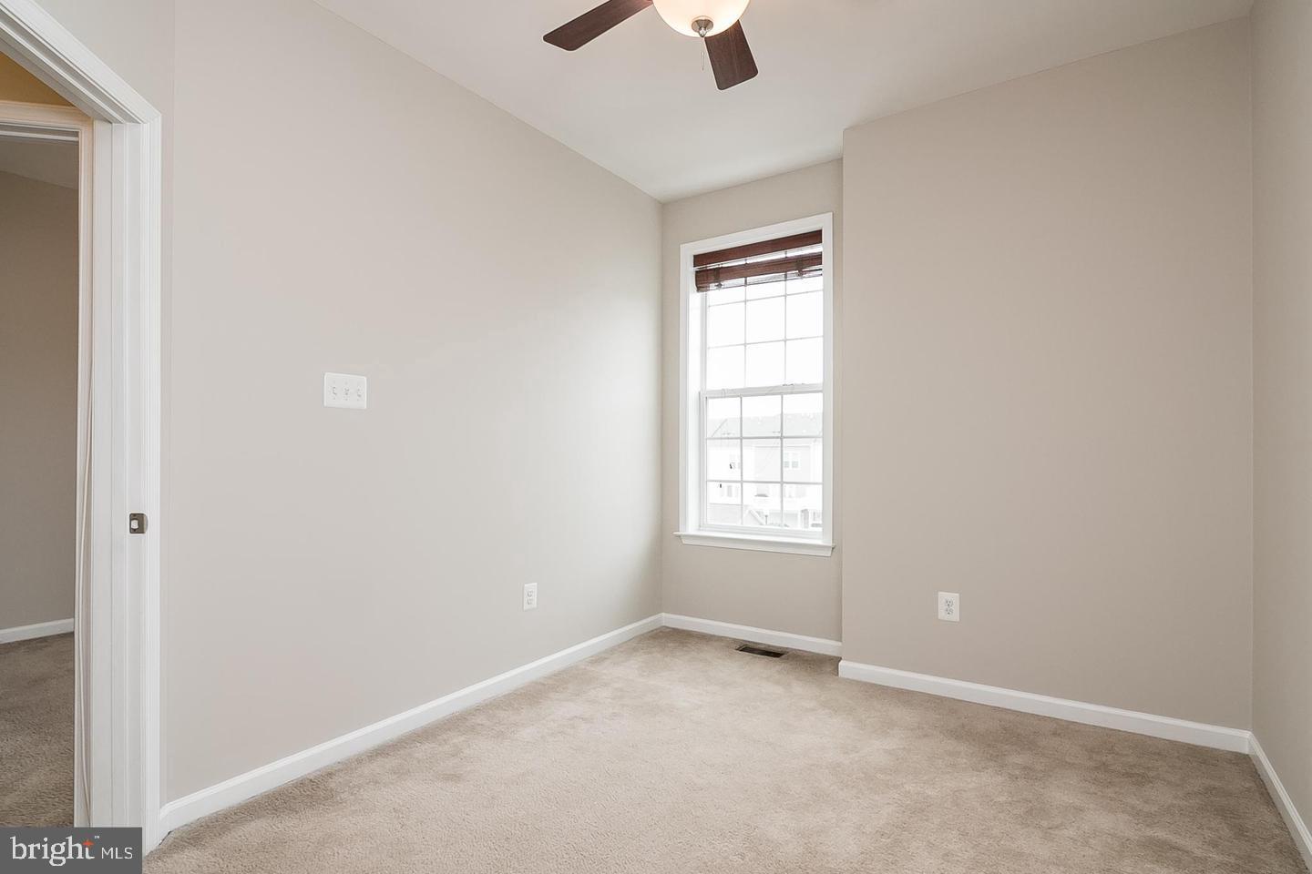 MARKET SQUARE - Residential Lease