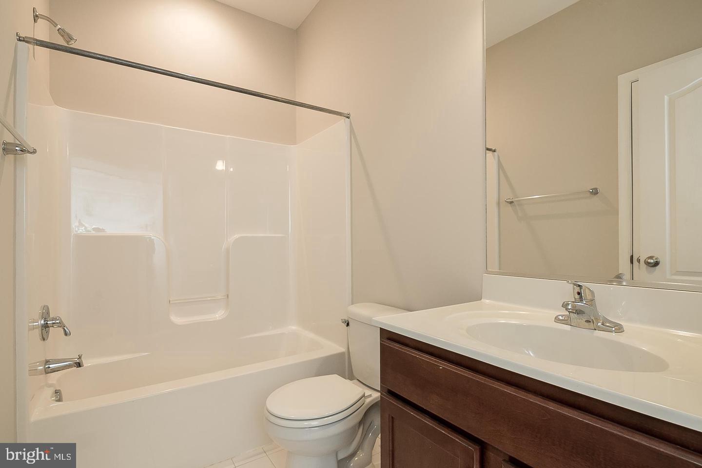 MARKET SQUARE - Residential Lease