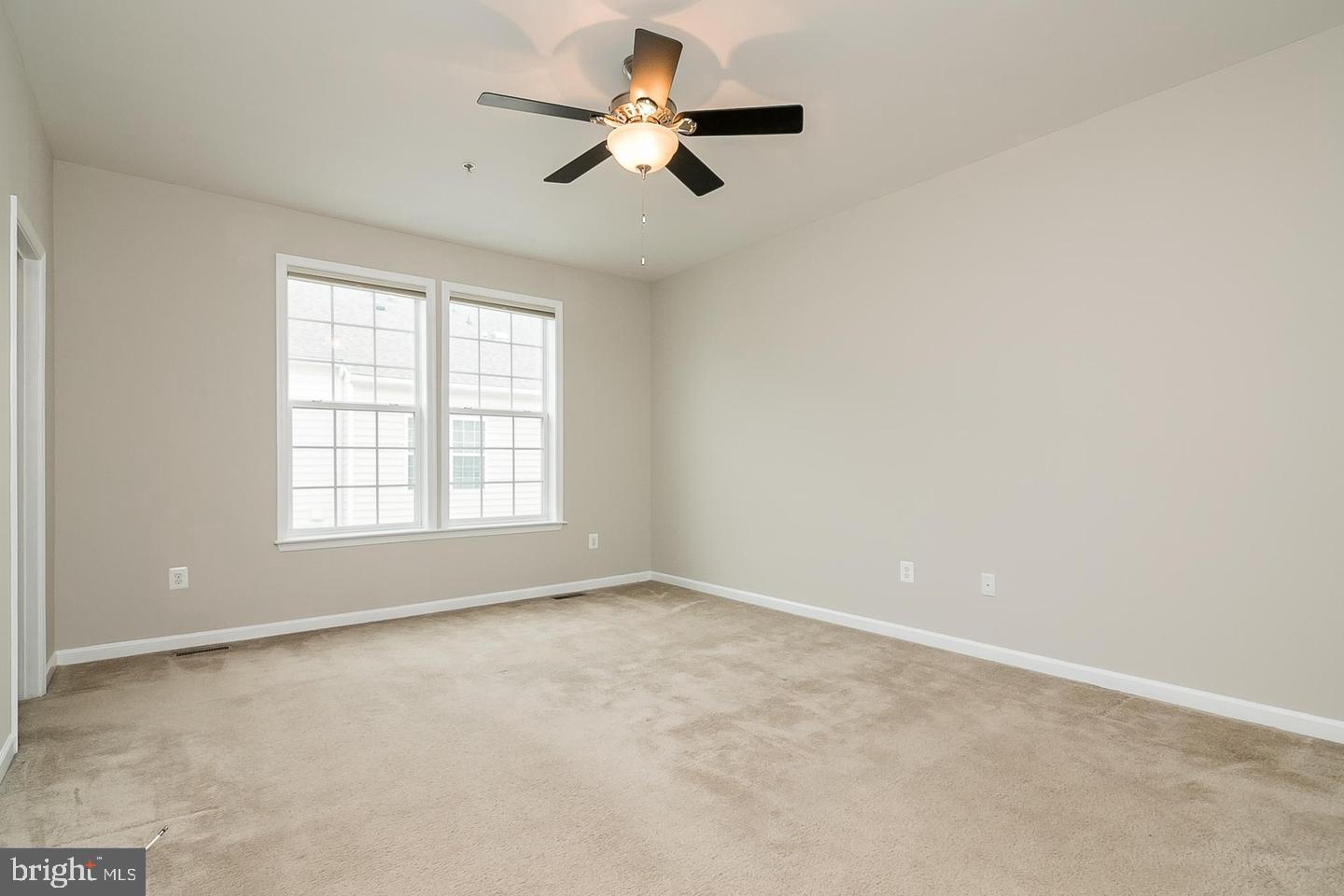 MARKET SQUARE - Residential Lease