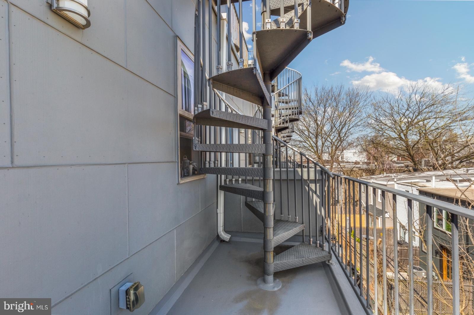 POINT BREEZE - Residential