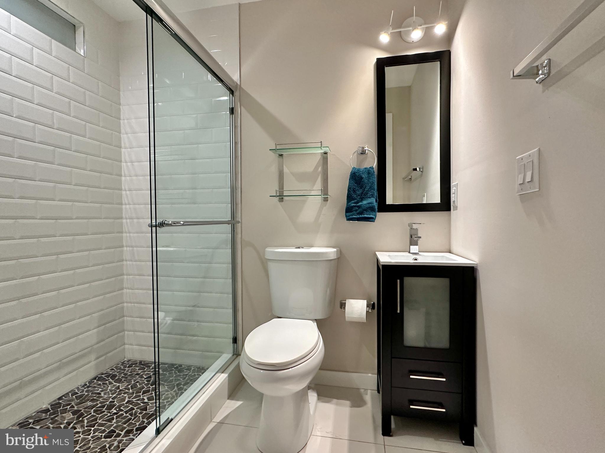 POINT BREEZE - Residential
