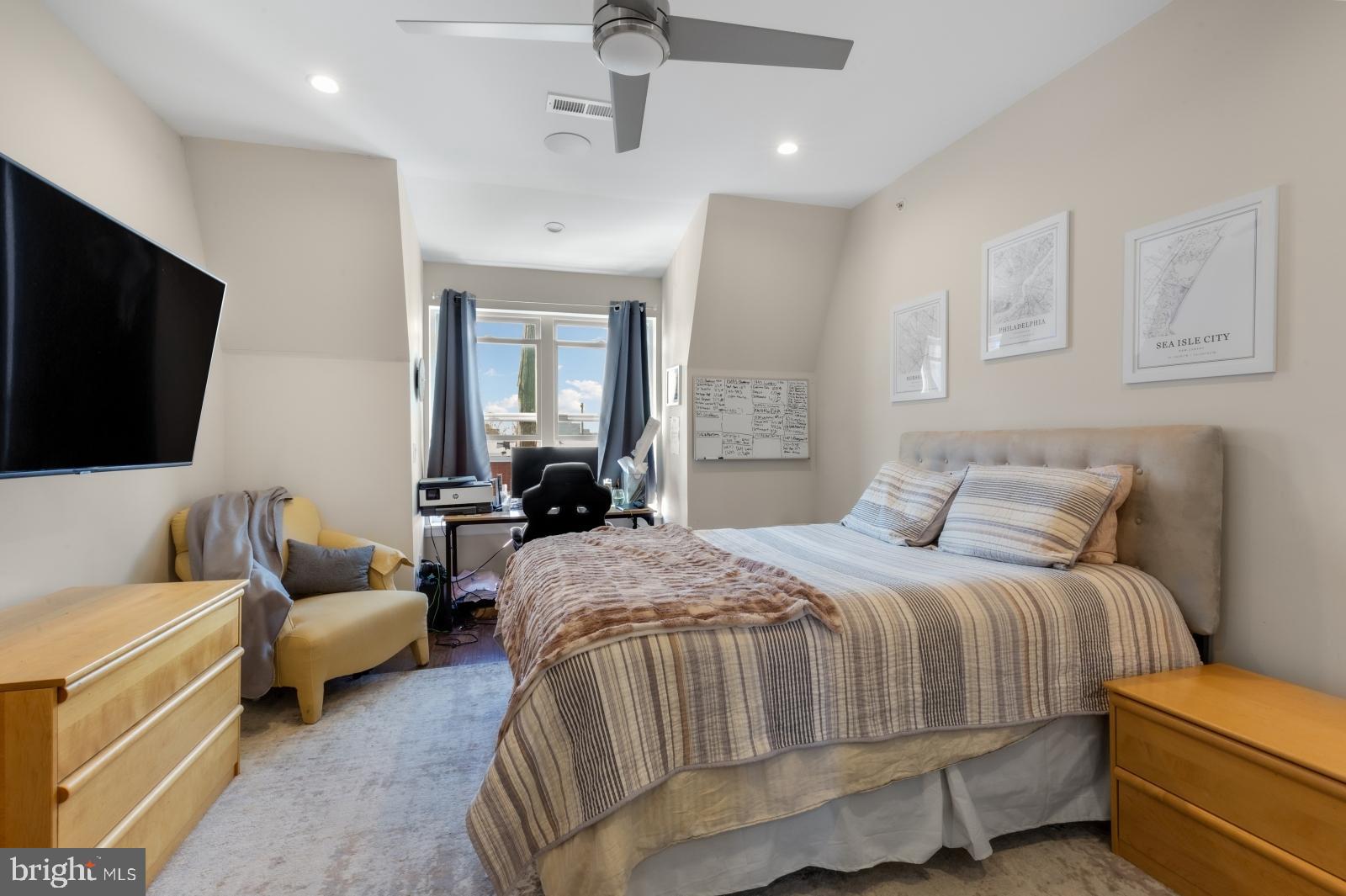 POINT BREEZE - Residential