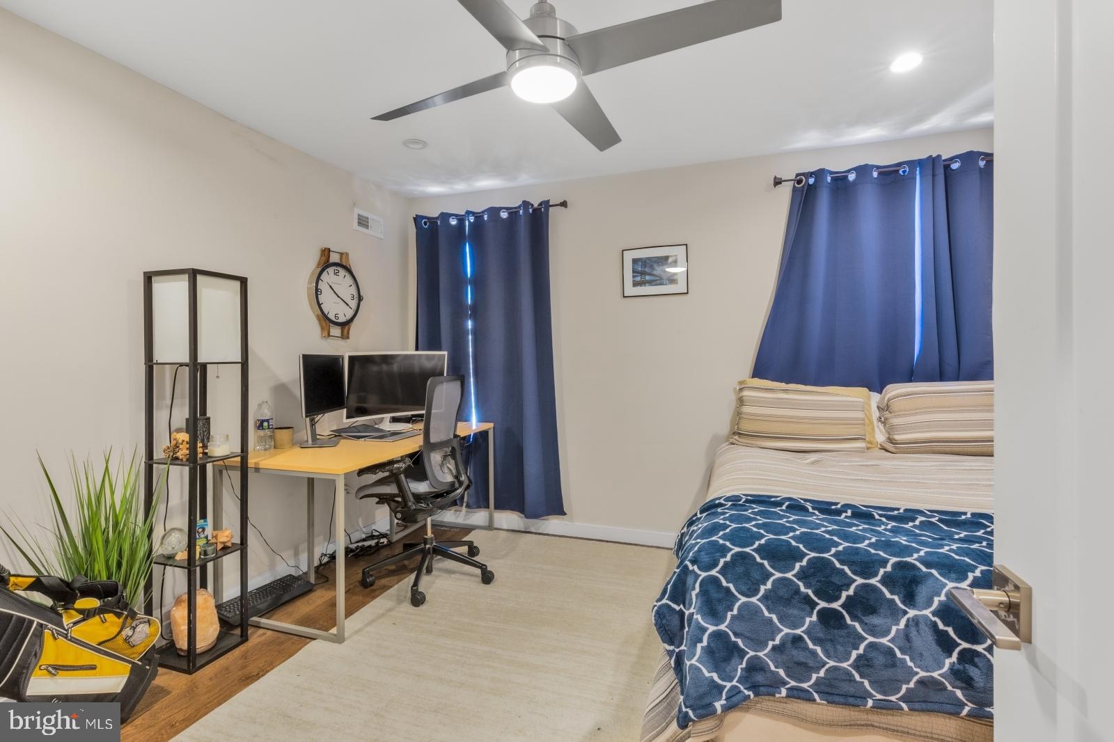 POINT BREEZE - Residential