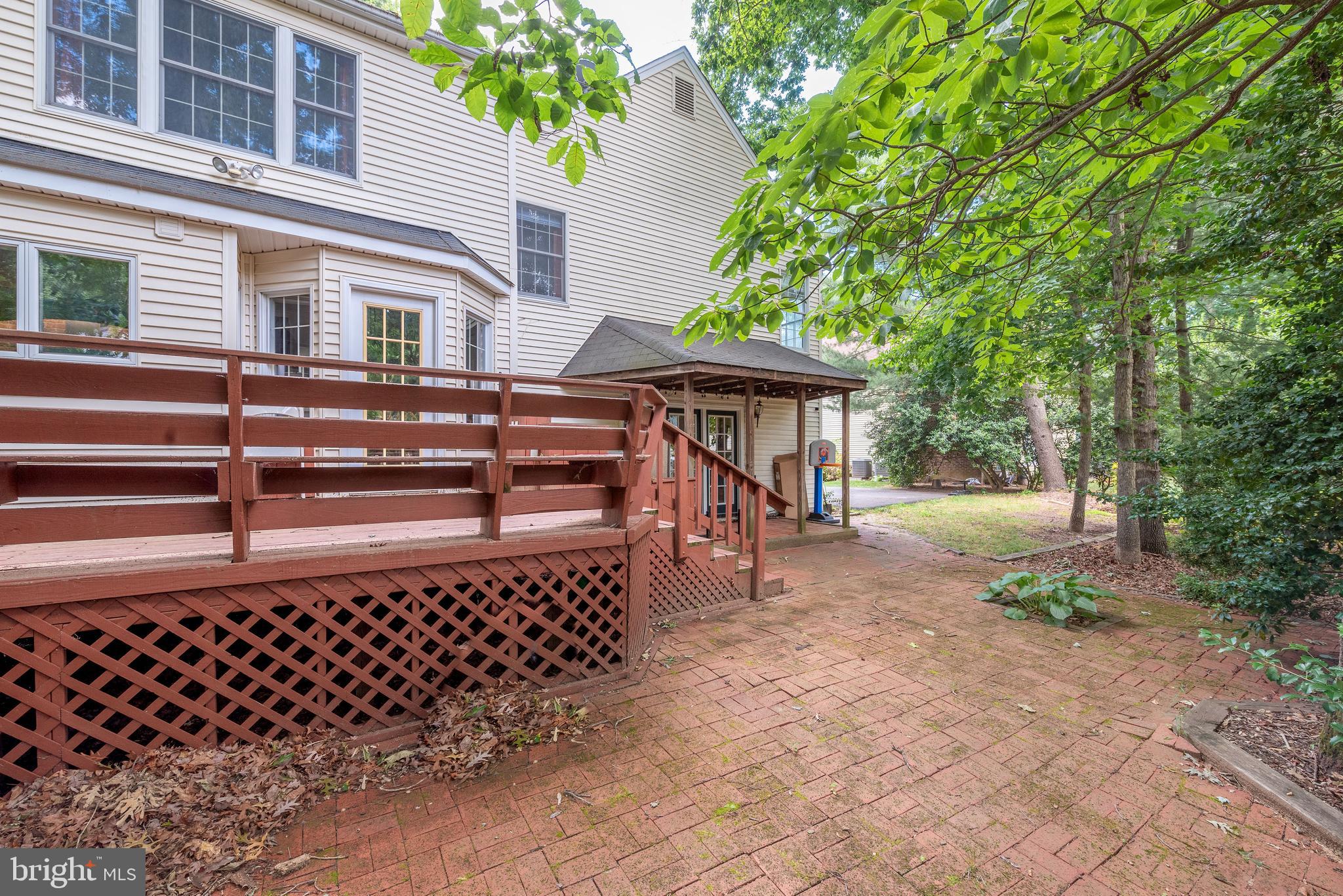 BARTONS GROVE - Residential