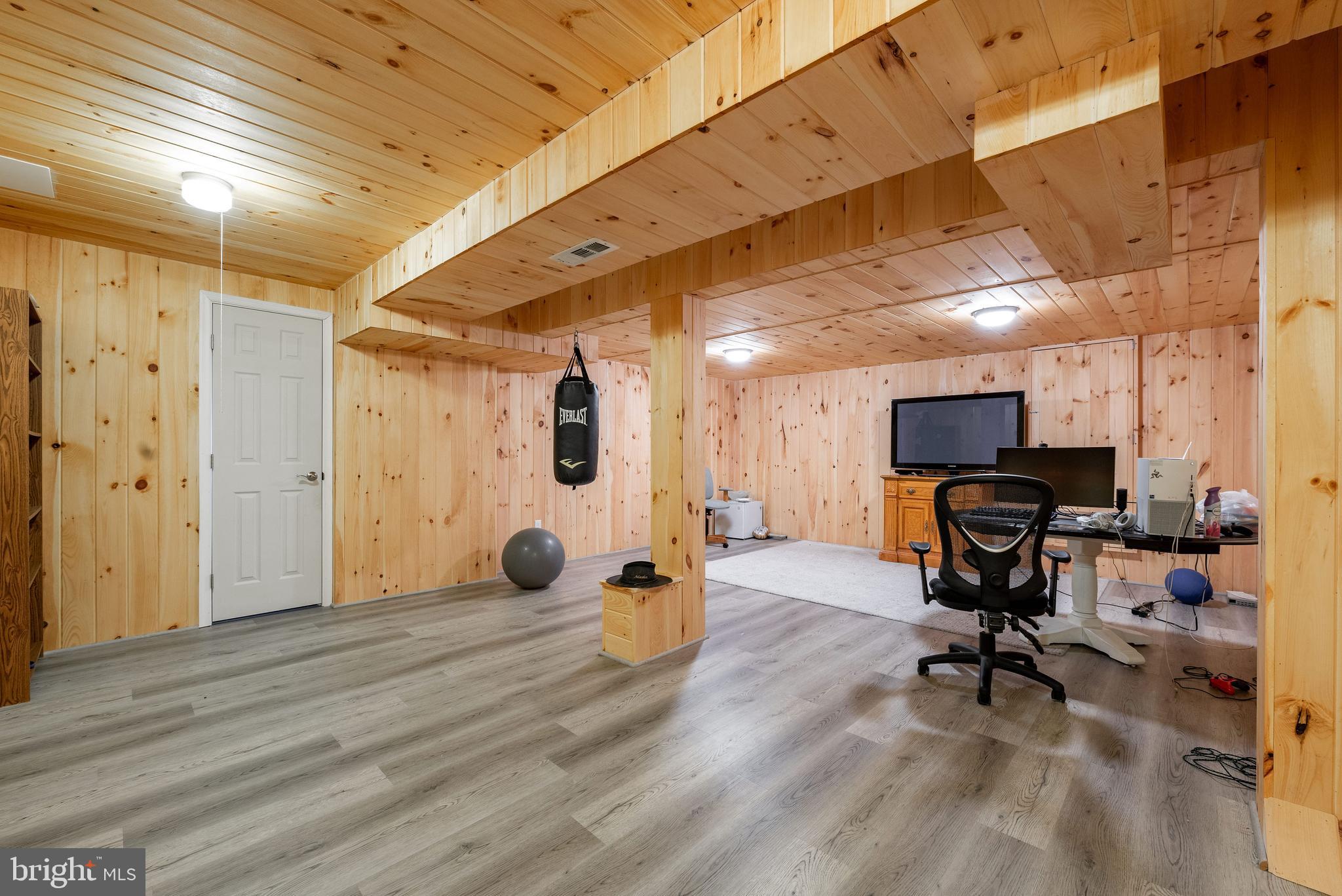 BARTONS GROVE - Residential