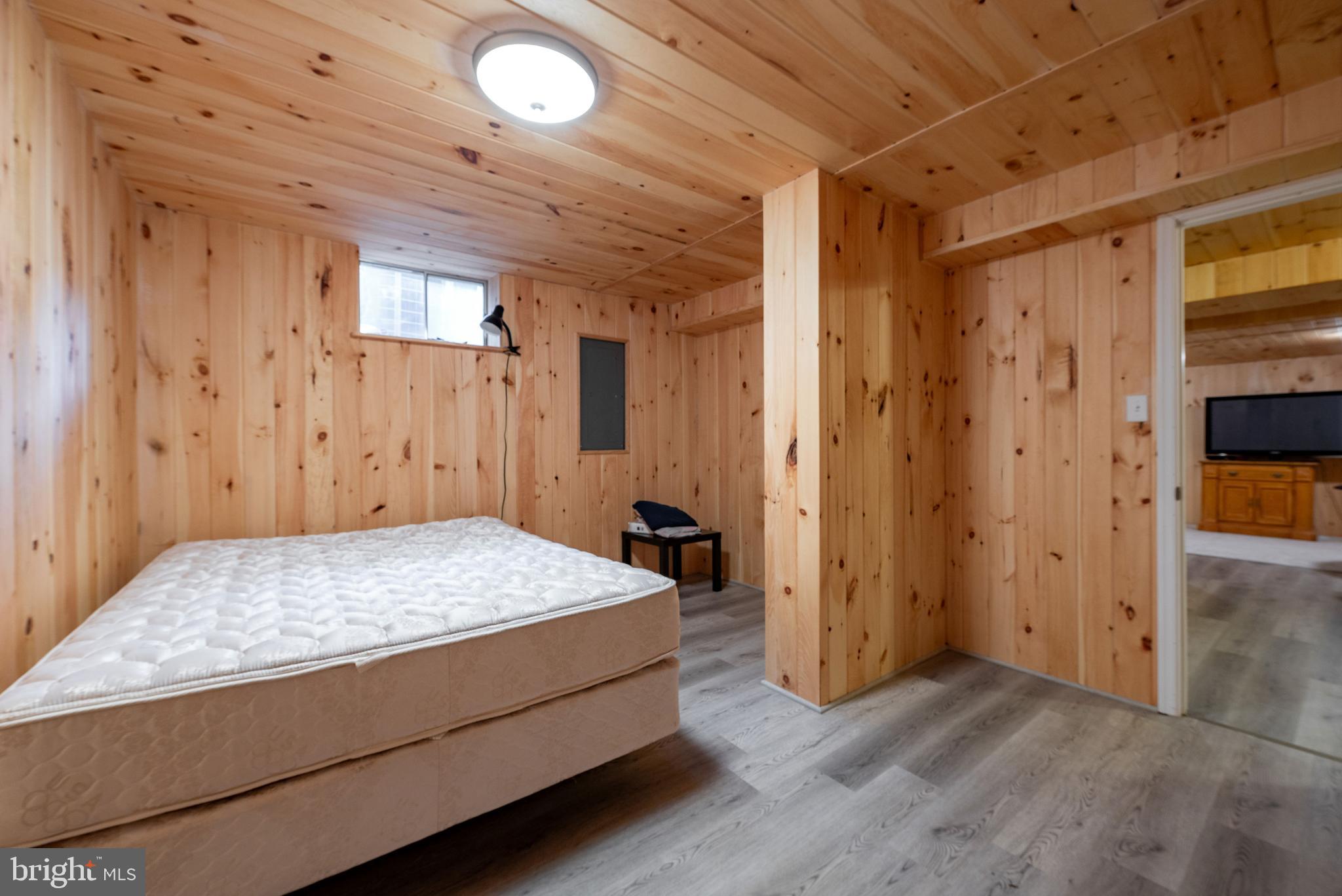 BARTONS GROVE - Residential