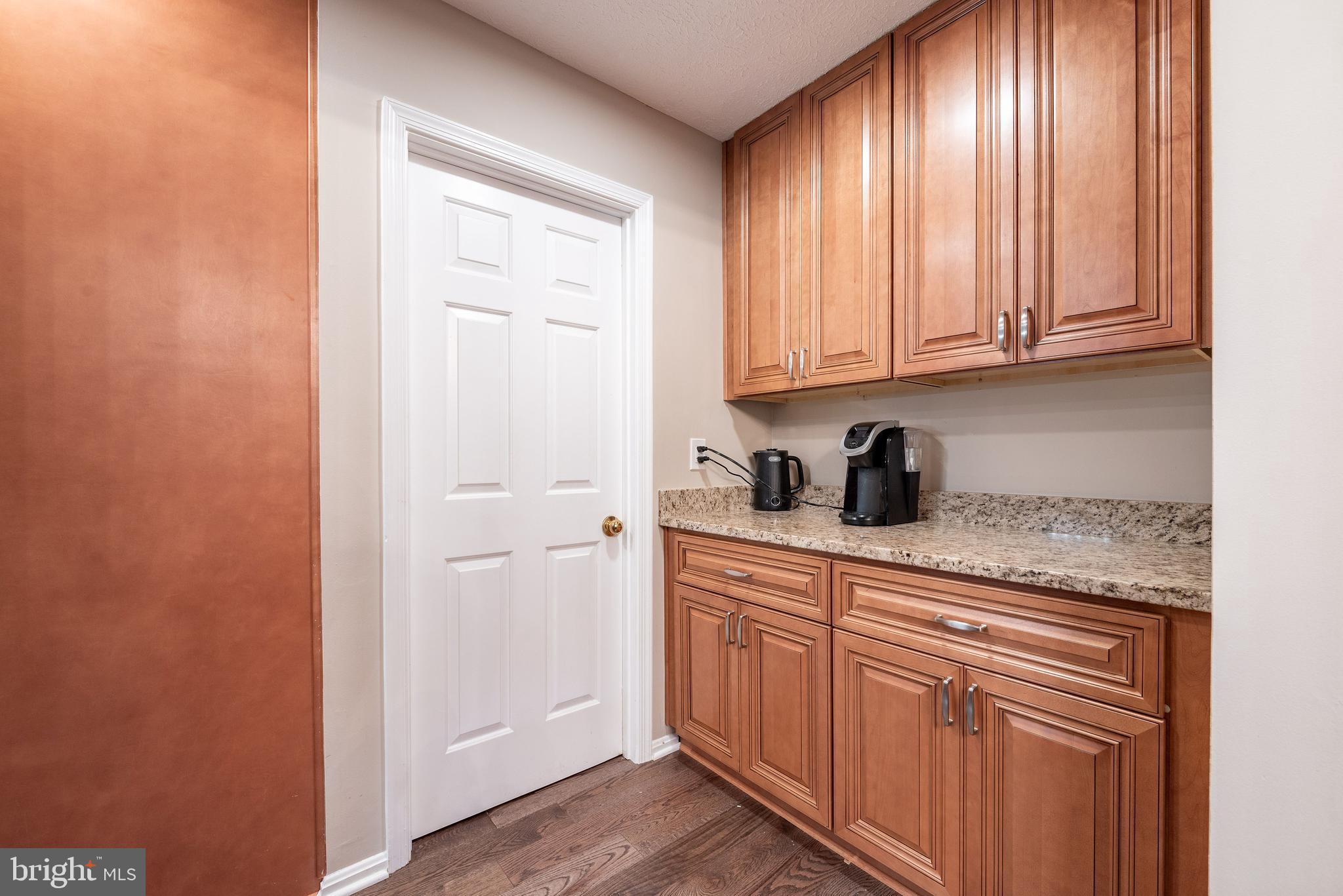 BARTONS GROVE - Residential